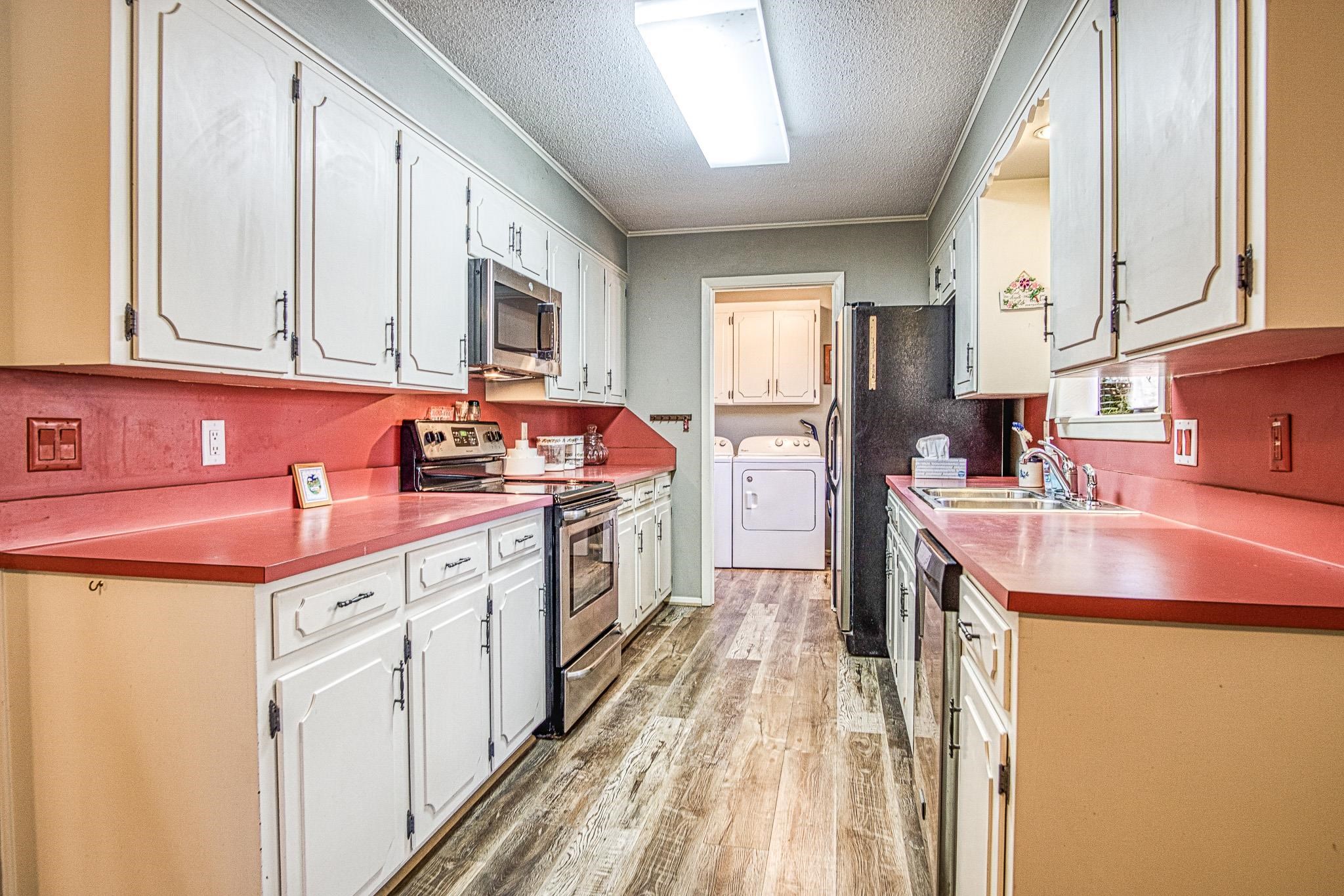 CASTILLO - Residential