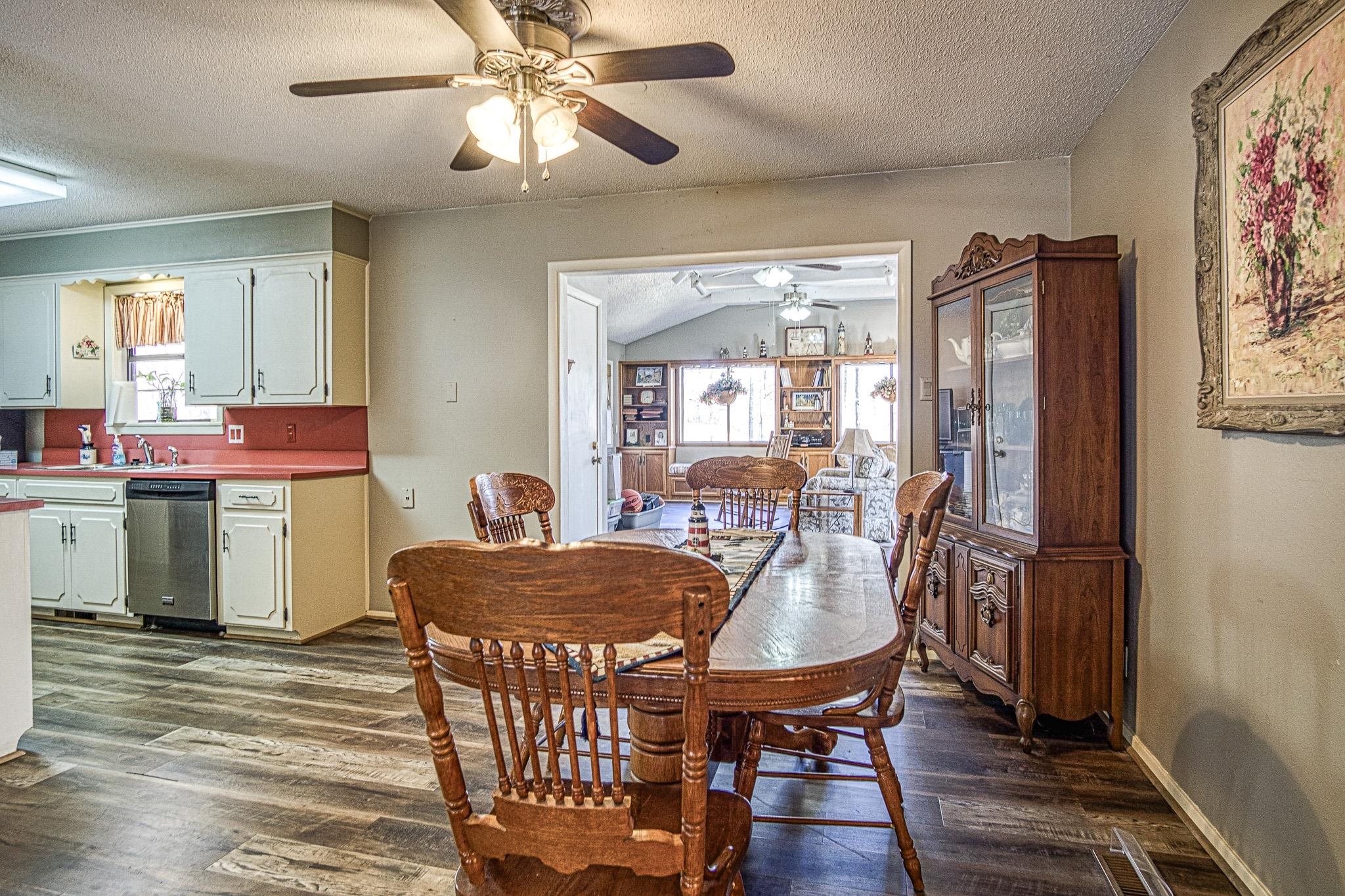 CASTILLO - Residential