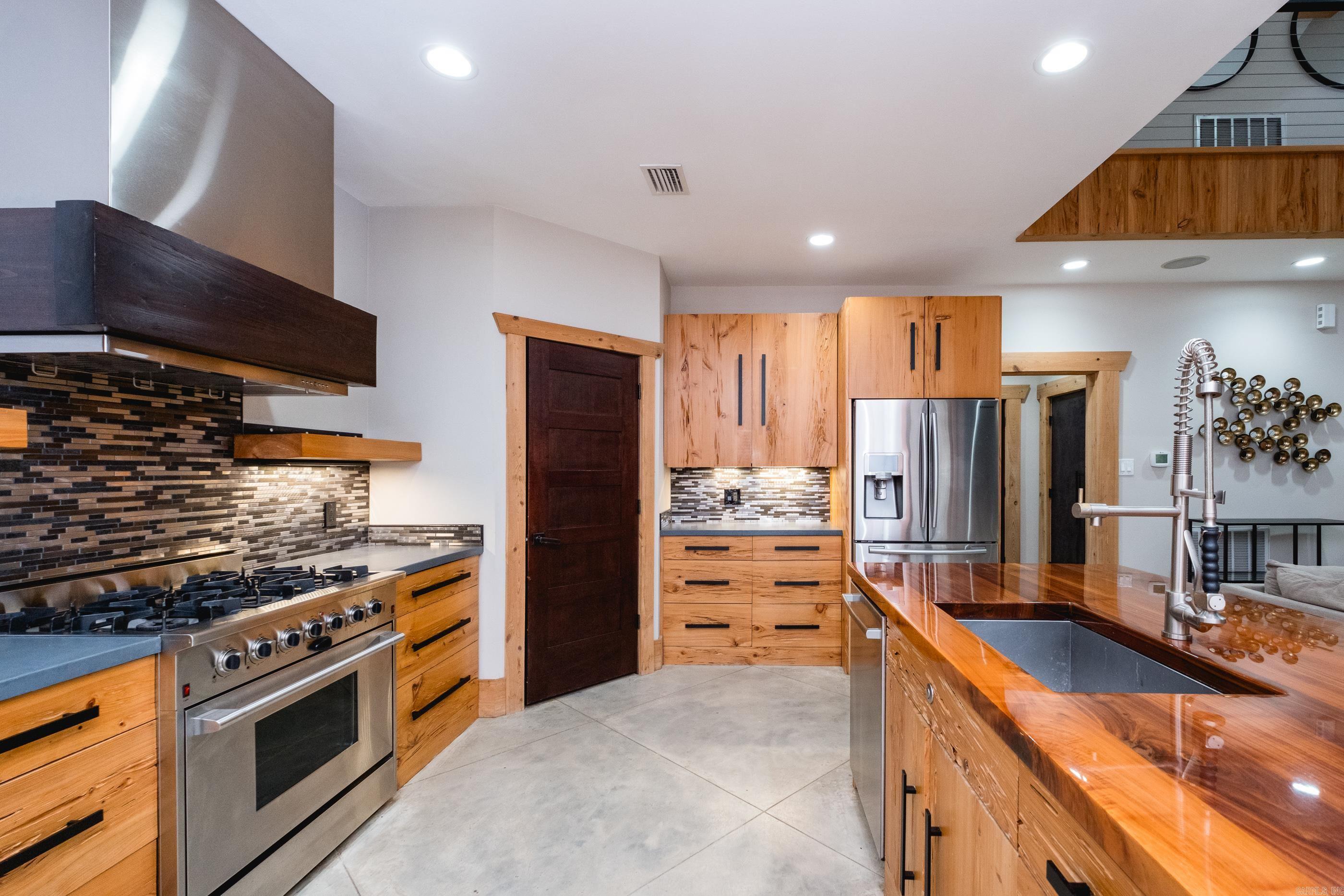 CHENAL VALLEY CHALLAIN PLACE - Residential