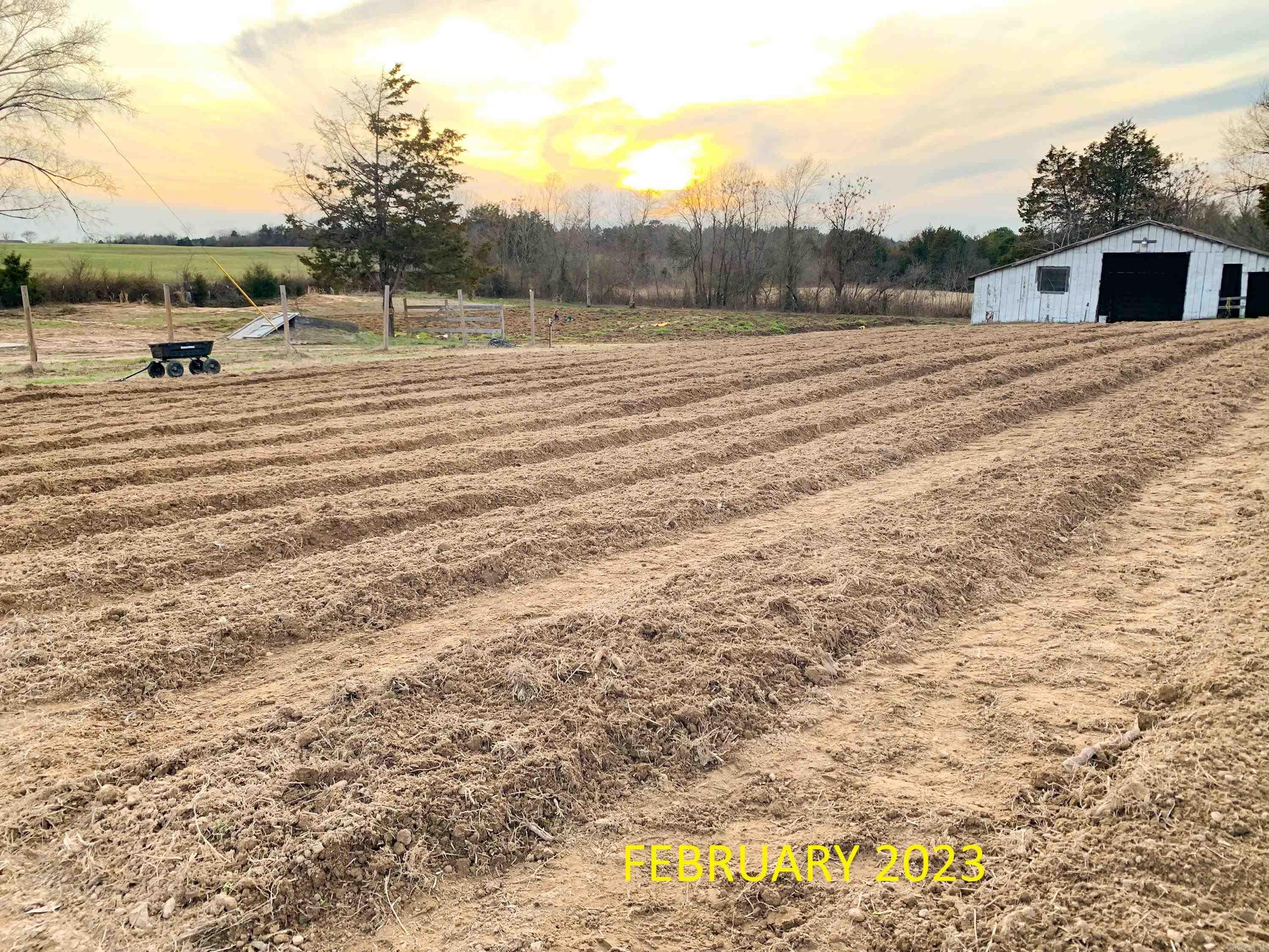 Metes & Bounds - Land