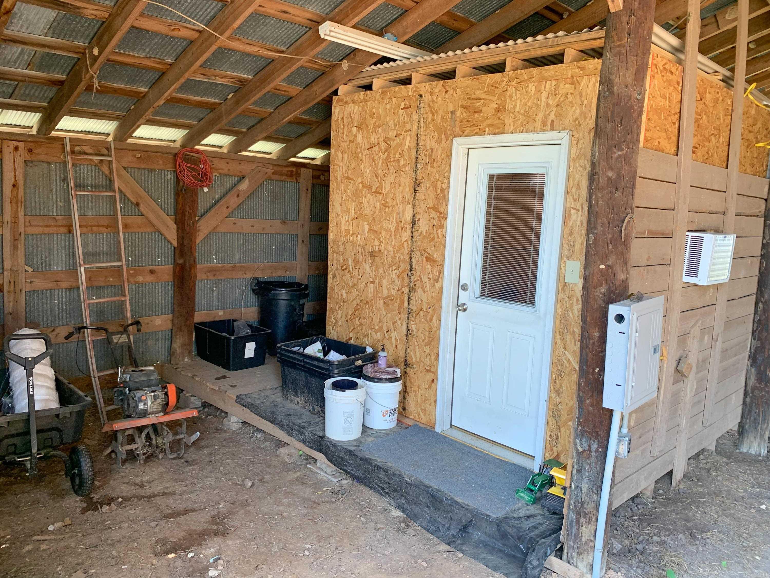 Metes & Bounds - Land