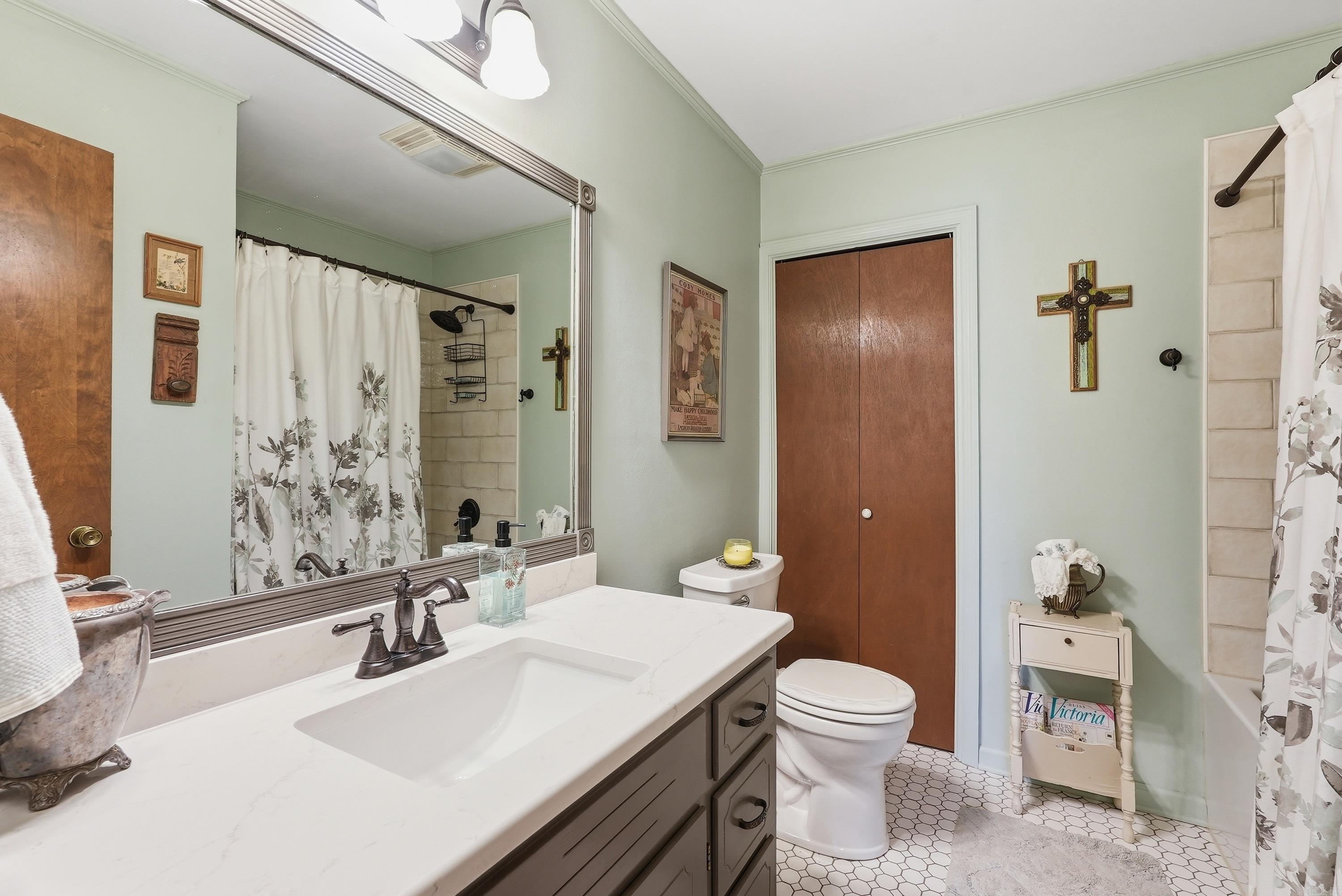 OAK FORREST - Residential