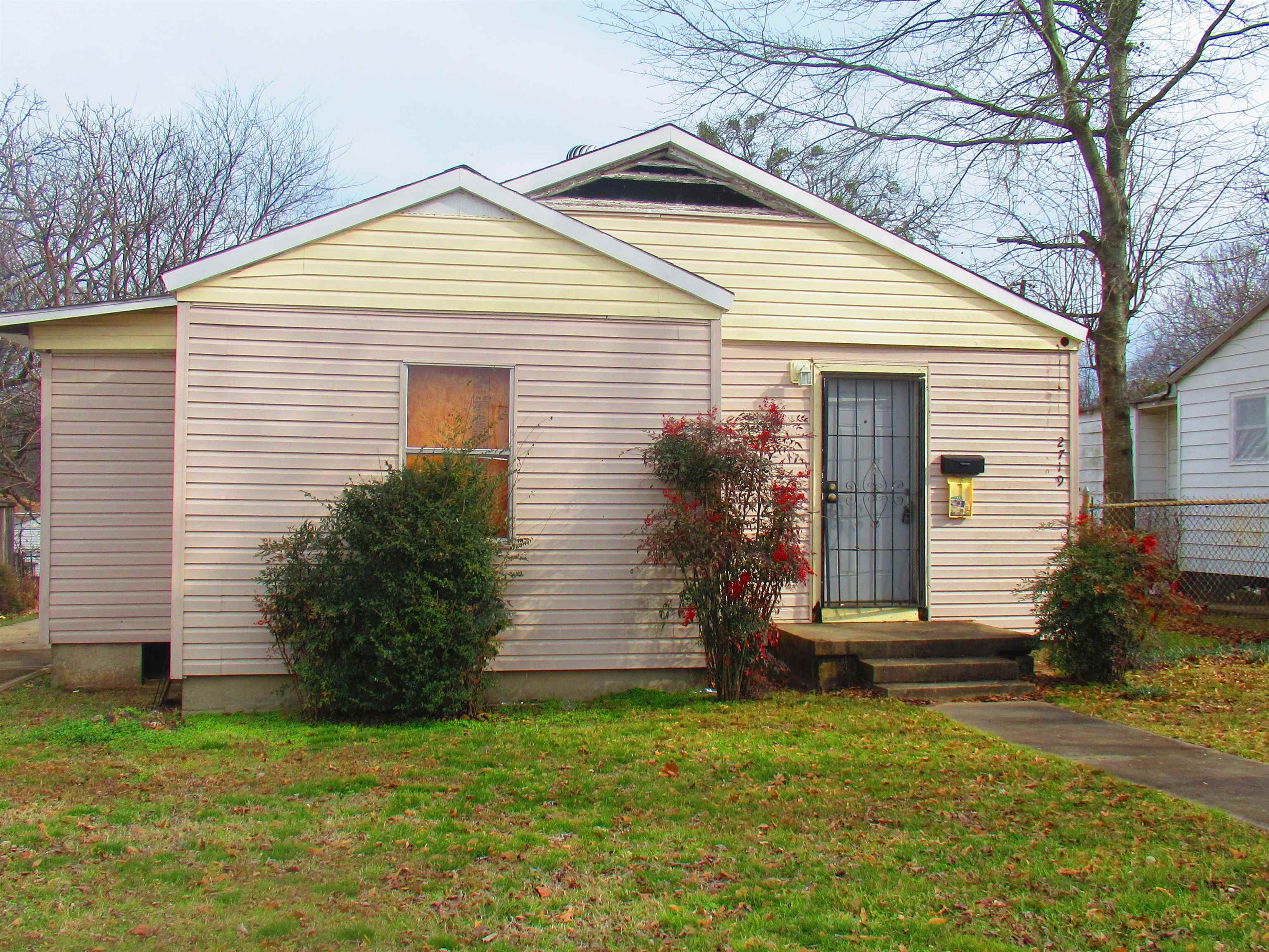 HOME IS TOTLLY GUTTED FOR YOUR ABILITY TO REMODEL IT TO YOUR LIKING THE BACK YARD IS PARTIALLY FENCED WITH A BUILT OUT OF A 2 CAR GARAGE PLENTY OF PARKING FOR ANYONE;THIS HOME FACES NEWLY REMODELED HOMES IN SUNSET TERRACE AREA