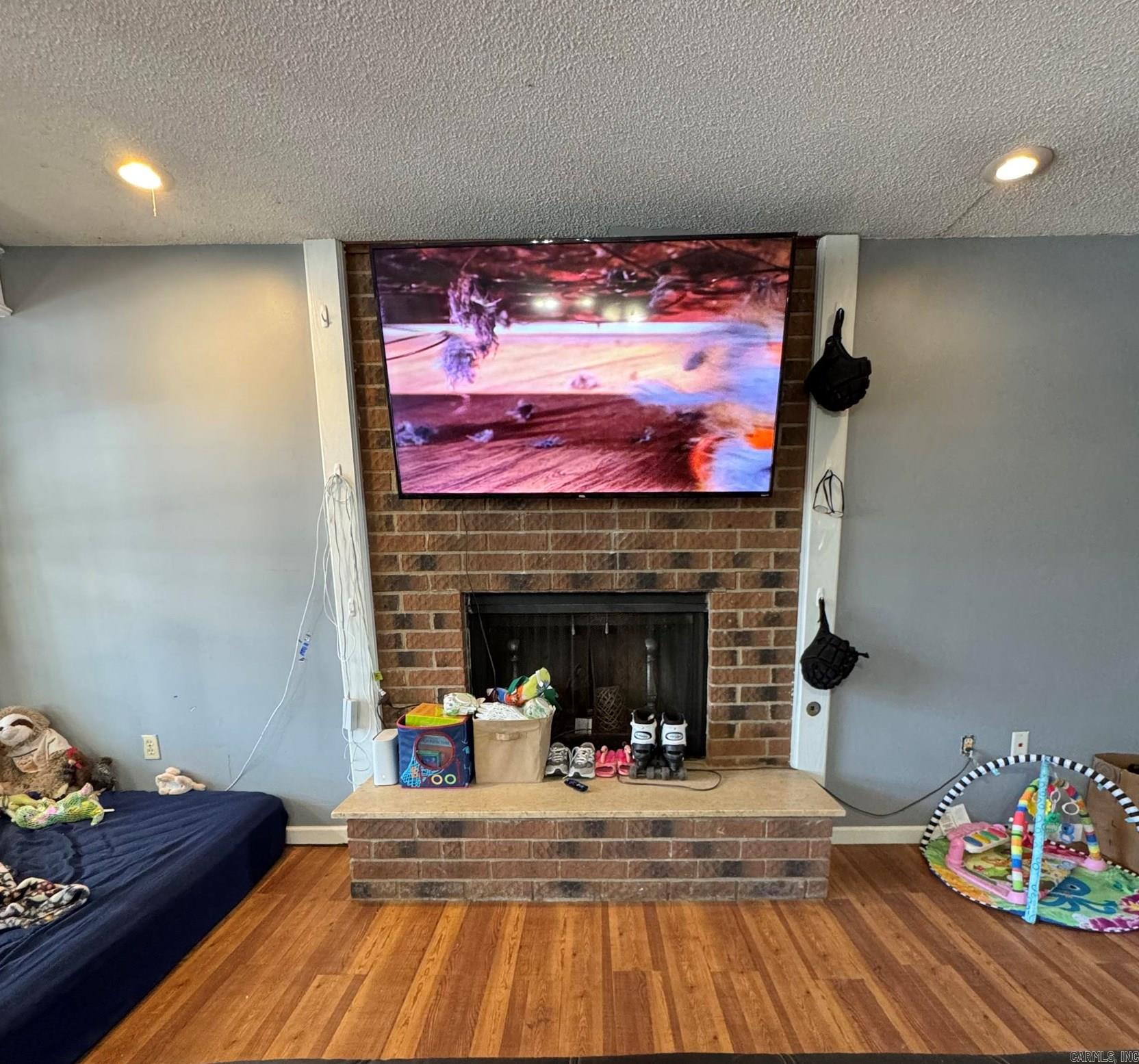 DAVIS & GARVIN - Residential