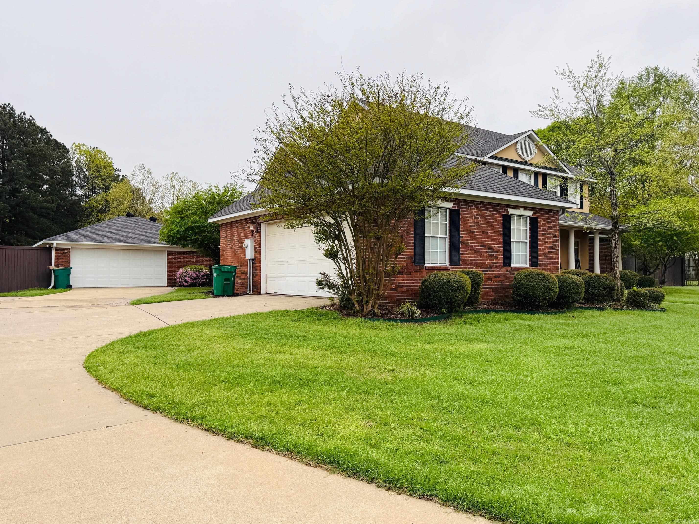 BOASTWOOD - Residential