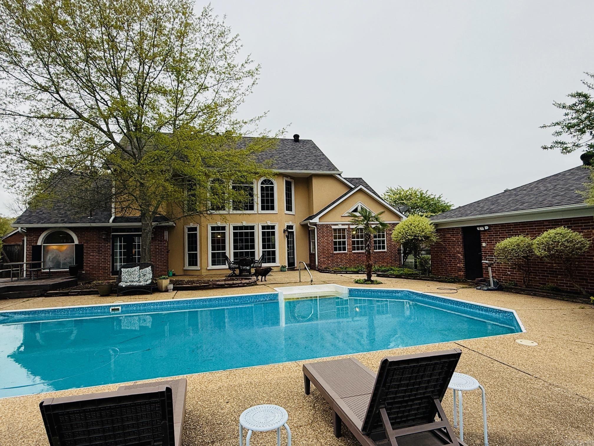 BOASTWOOD - Residential