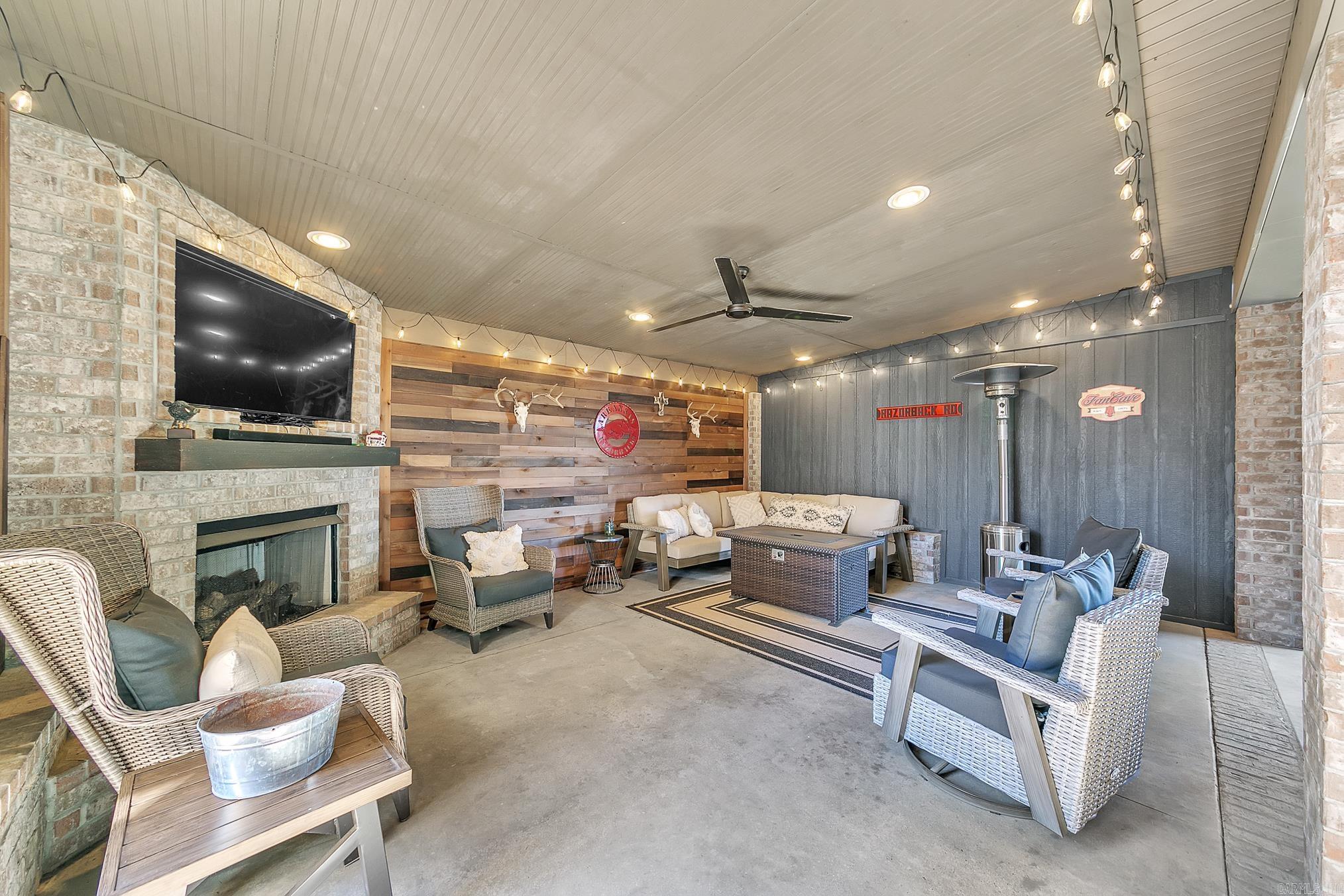 Seven Pointe Lake - Residential