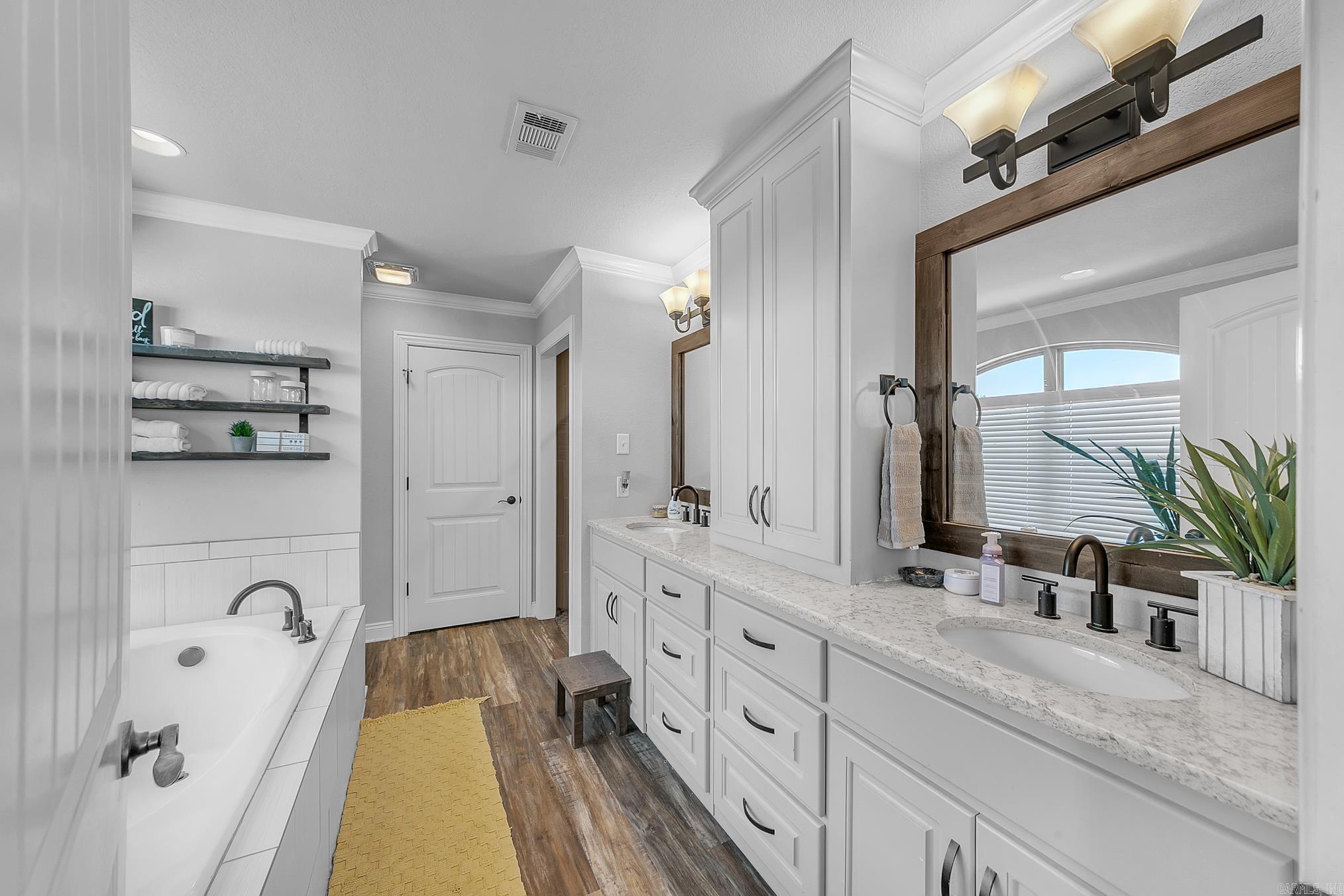 Seven Pointe Lake - Residential