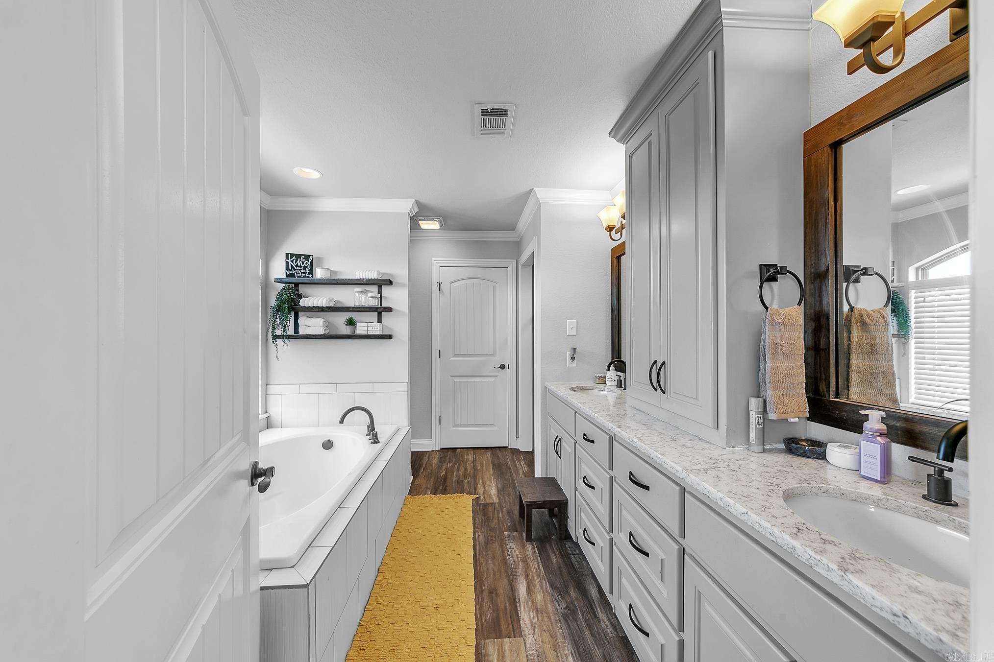 Seven Pointe Lake - Residential