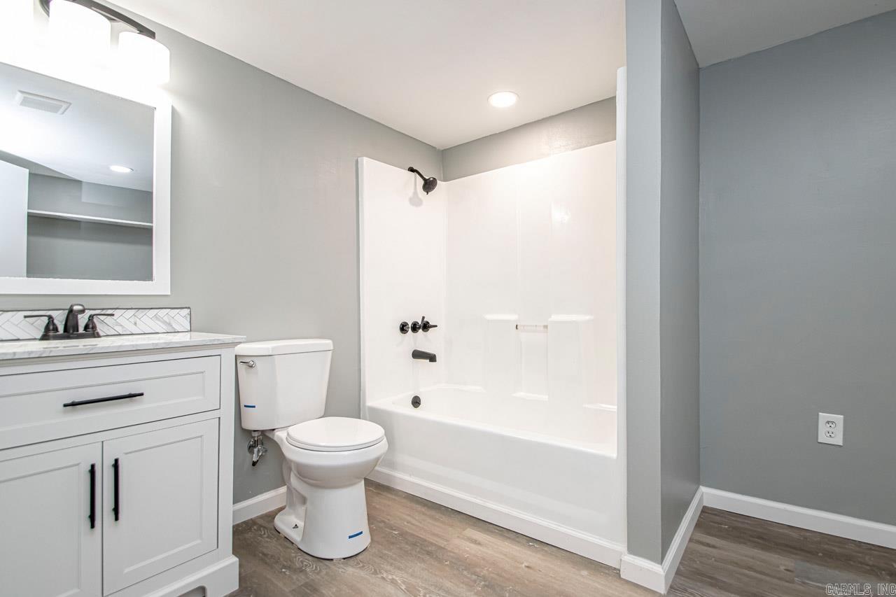 FOREST HILLS - Residential