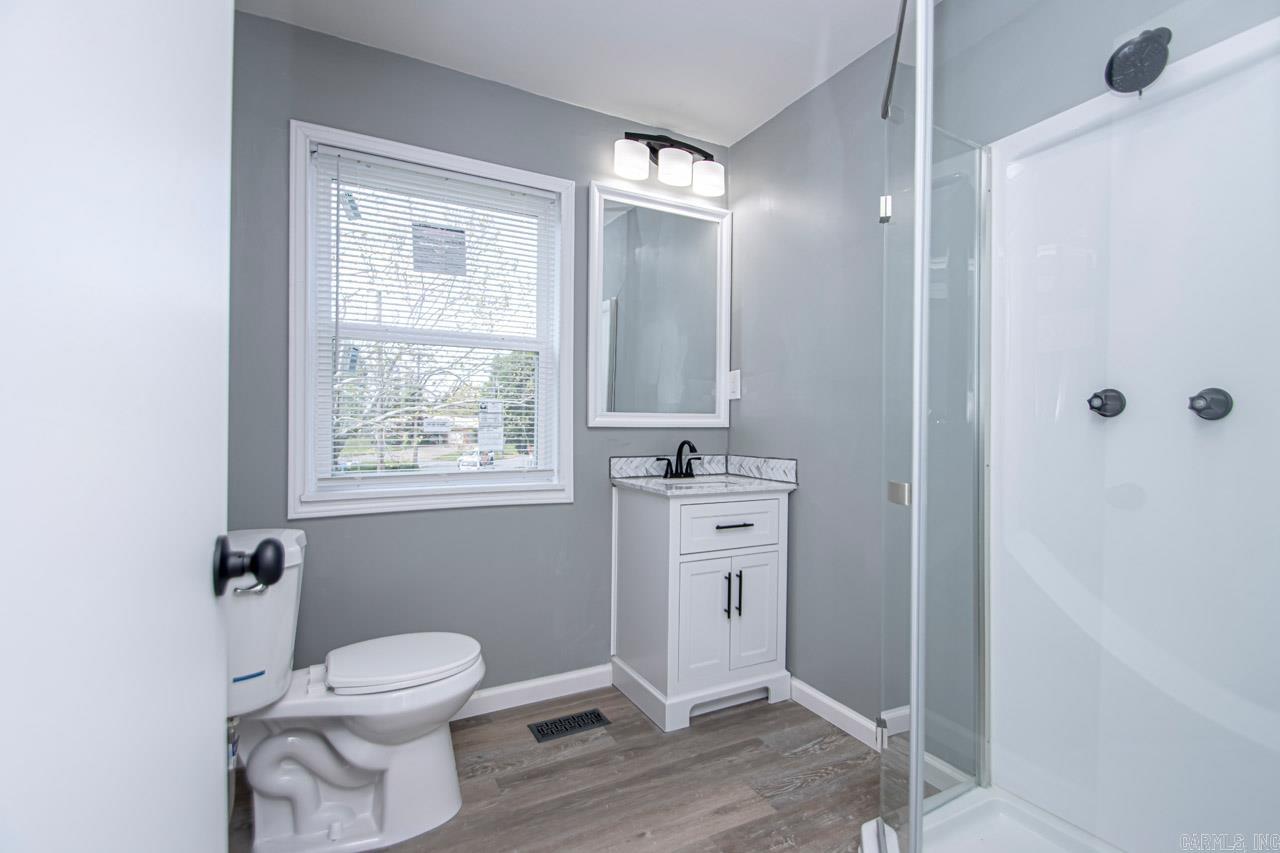 FOREST HILLS - Residential