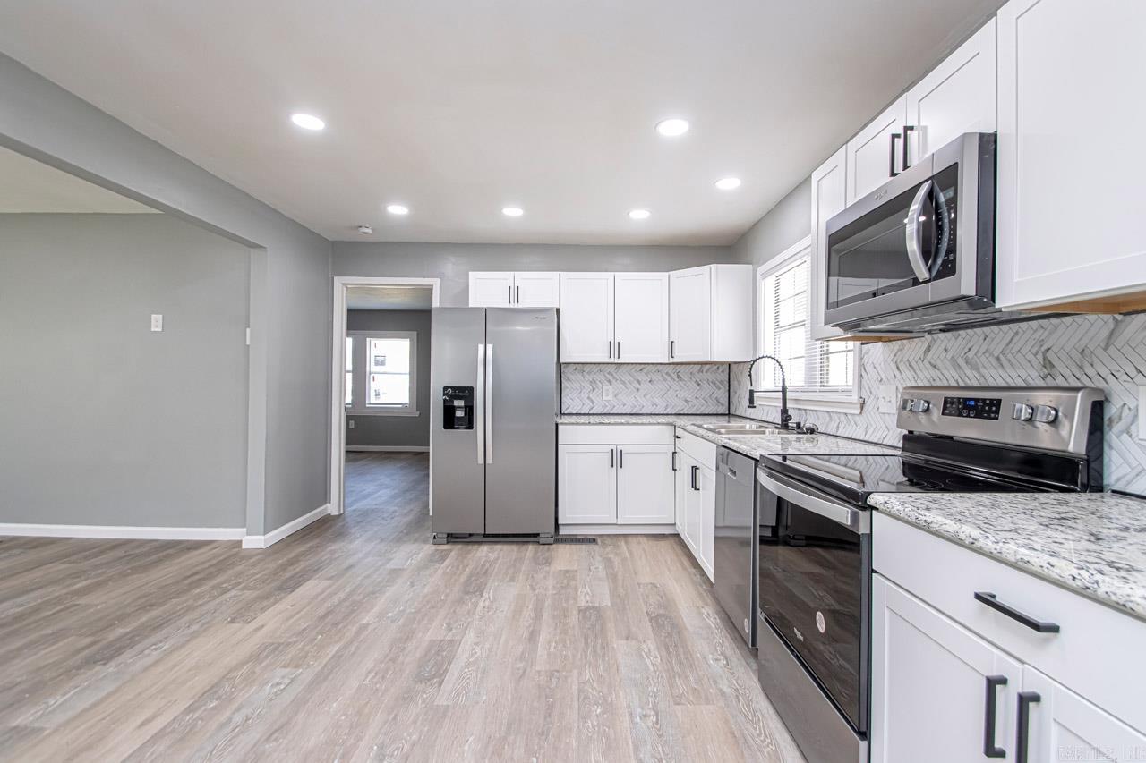 FOREST HILLS - Residential