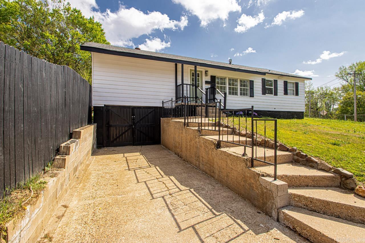 FOREST HILLS - Residential