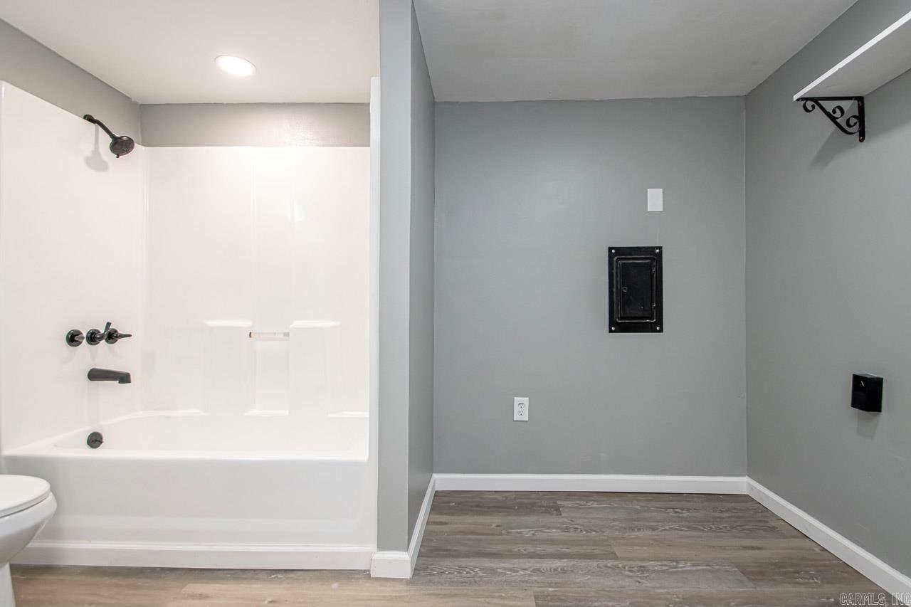 FOREST HILLS - Residential