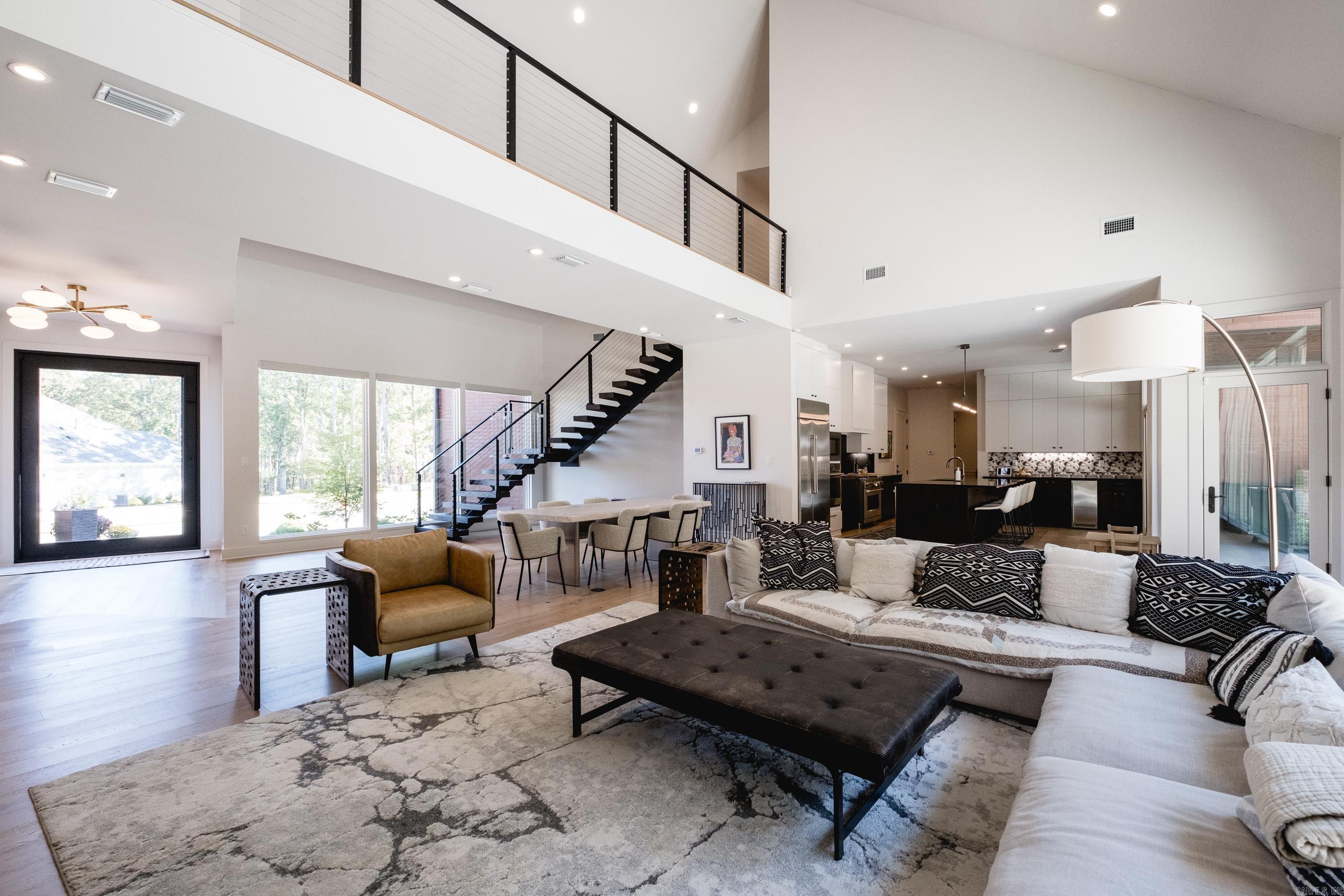 CHENAL VALLEY ABINGTON COURT - Residential