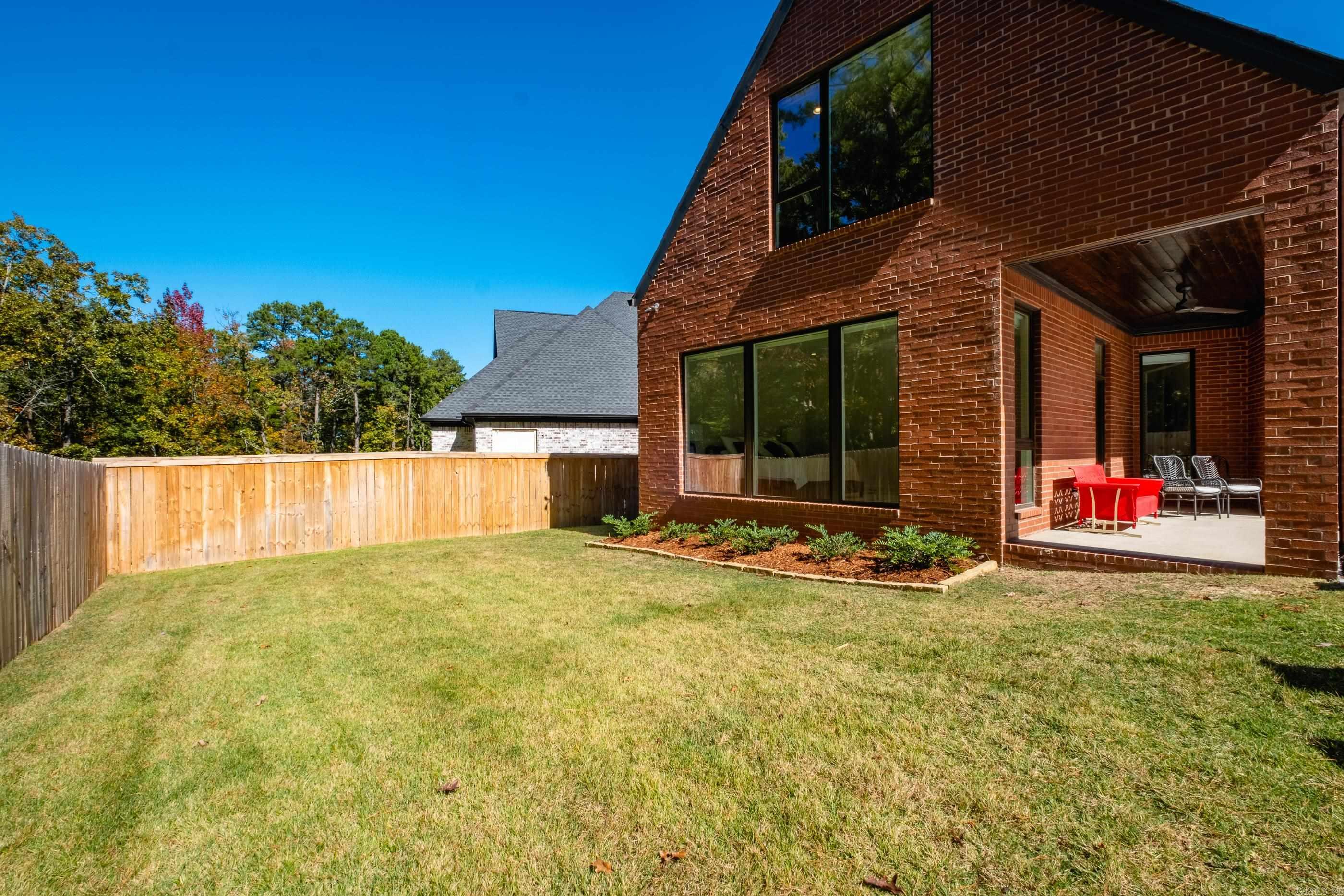 CHENAL VALLEY ABINGTON COURT - Residential