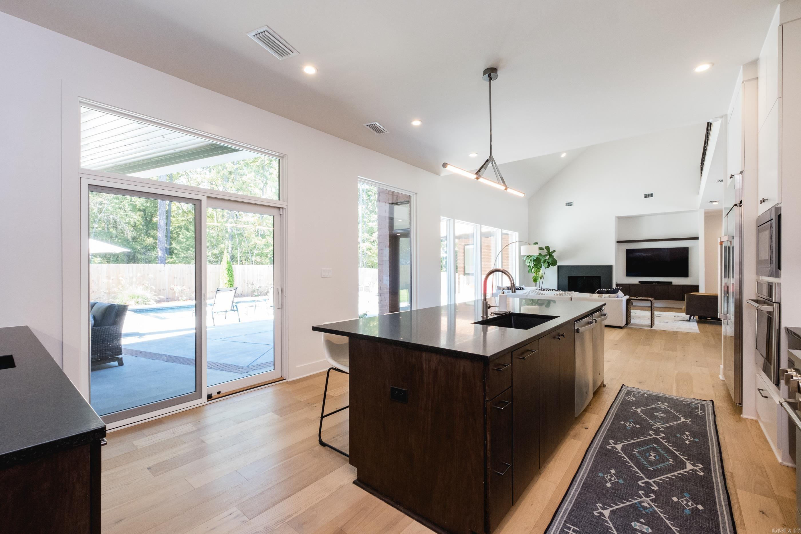 CHENAL VALLEY ABINGTON COURT - Residential