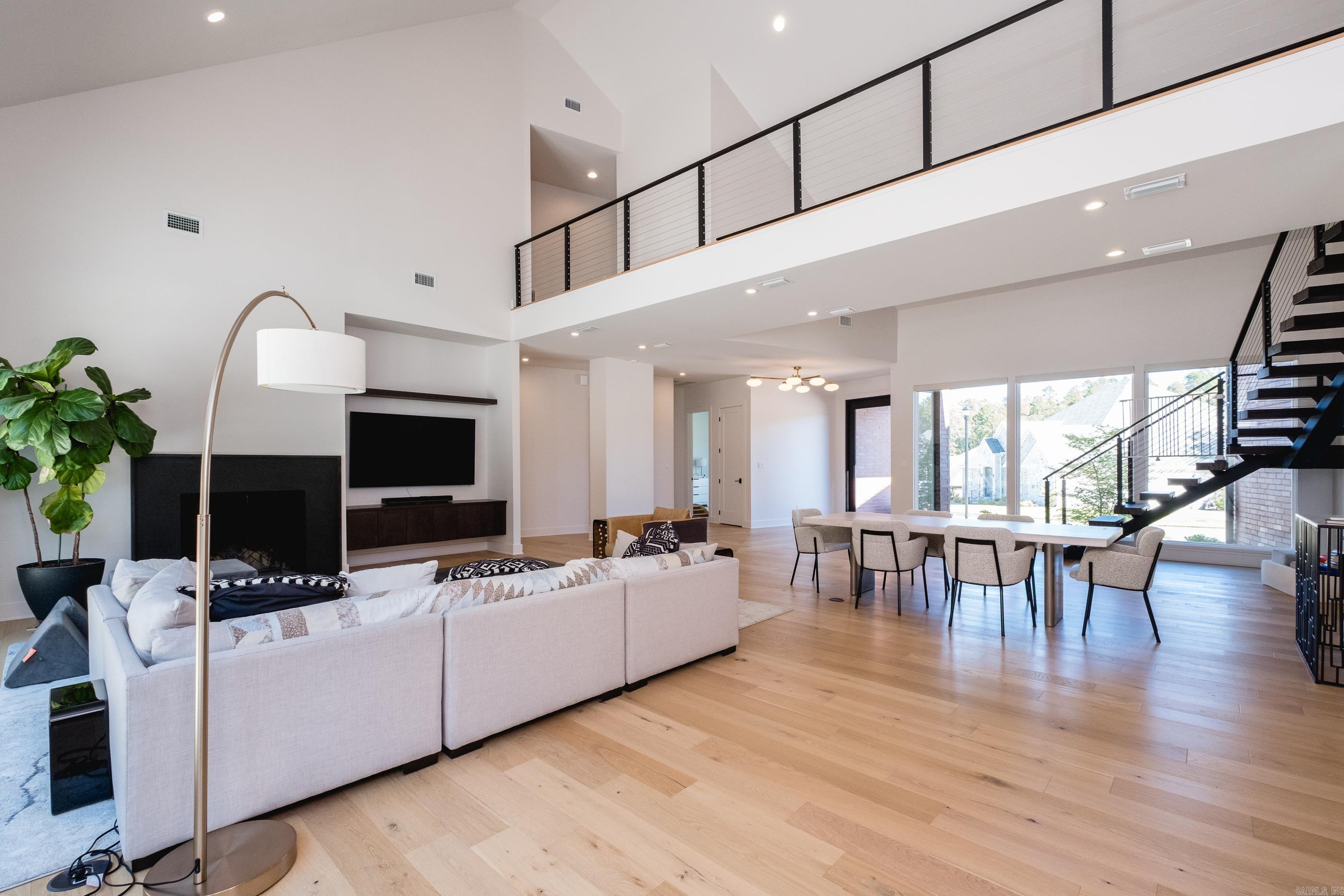 CHENAL VALLEY ABINGTON COURT - Residential