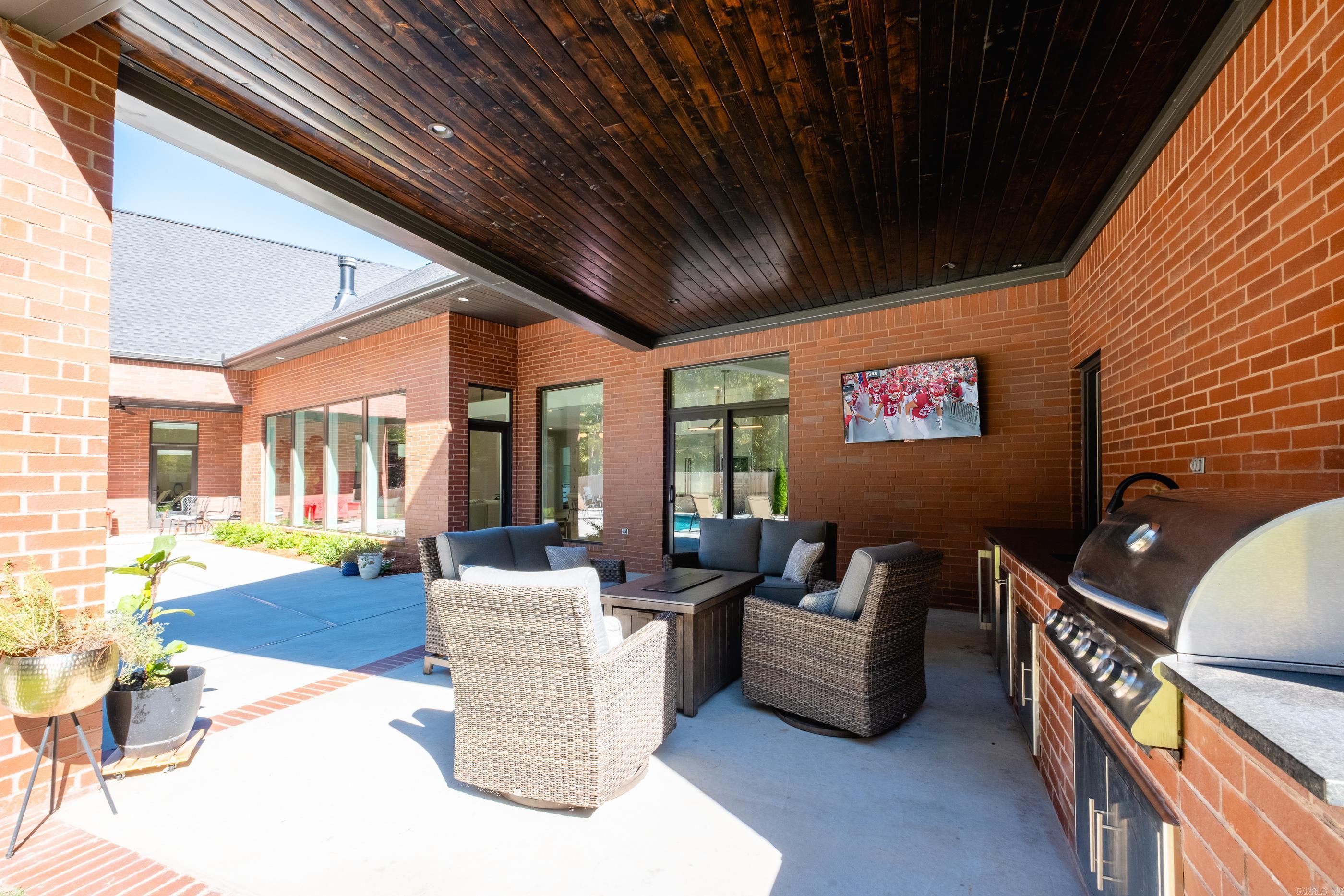 CHENAL VALLEY ABINGTON COURT - Residential