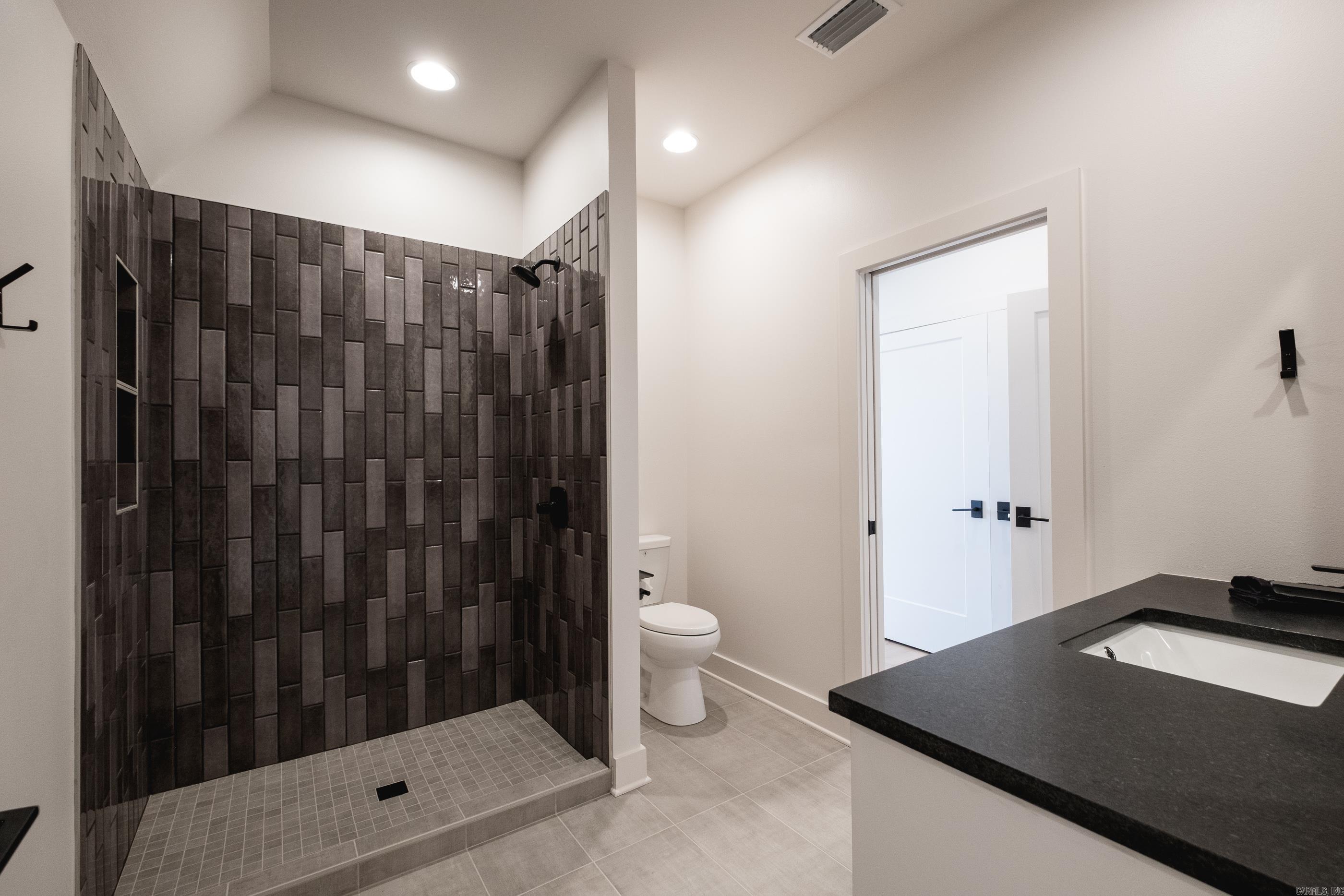 CHENAL VALLEY ABINGTON COURT - Residential