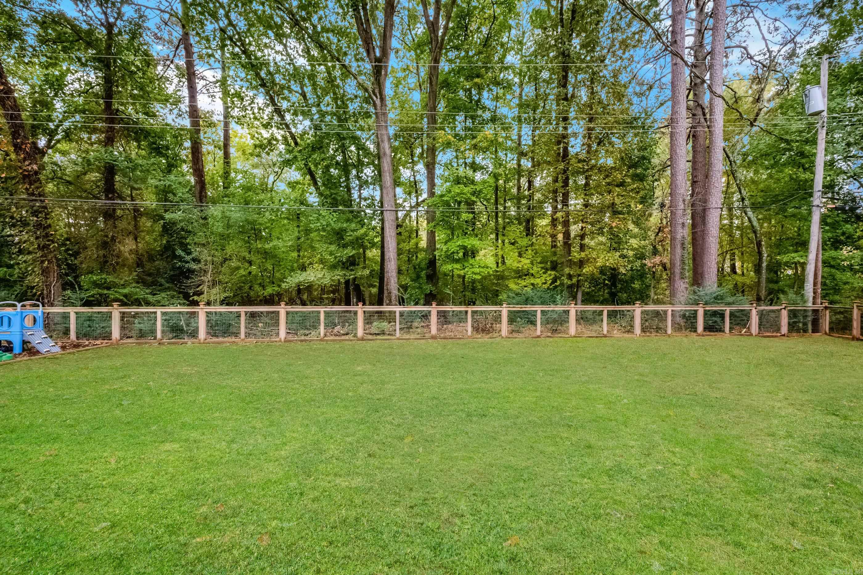 LEAWOOD HEIGHTS - Residential