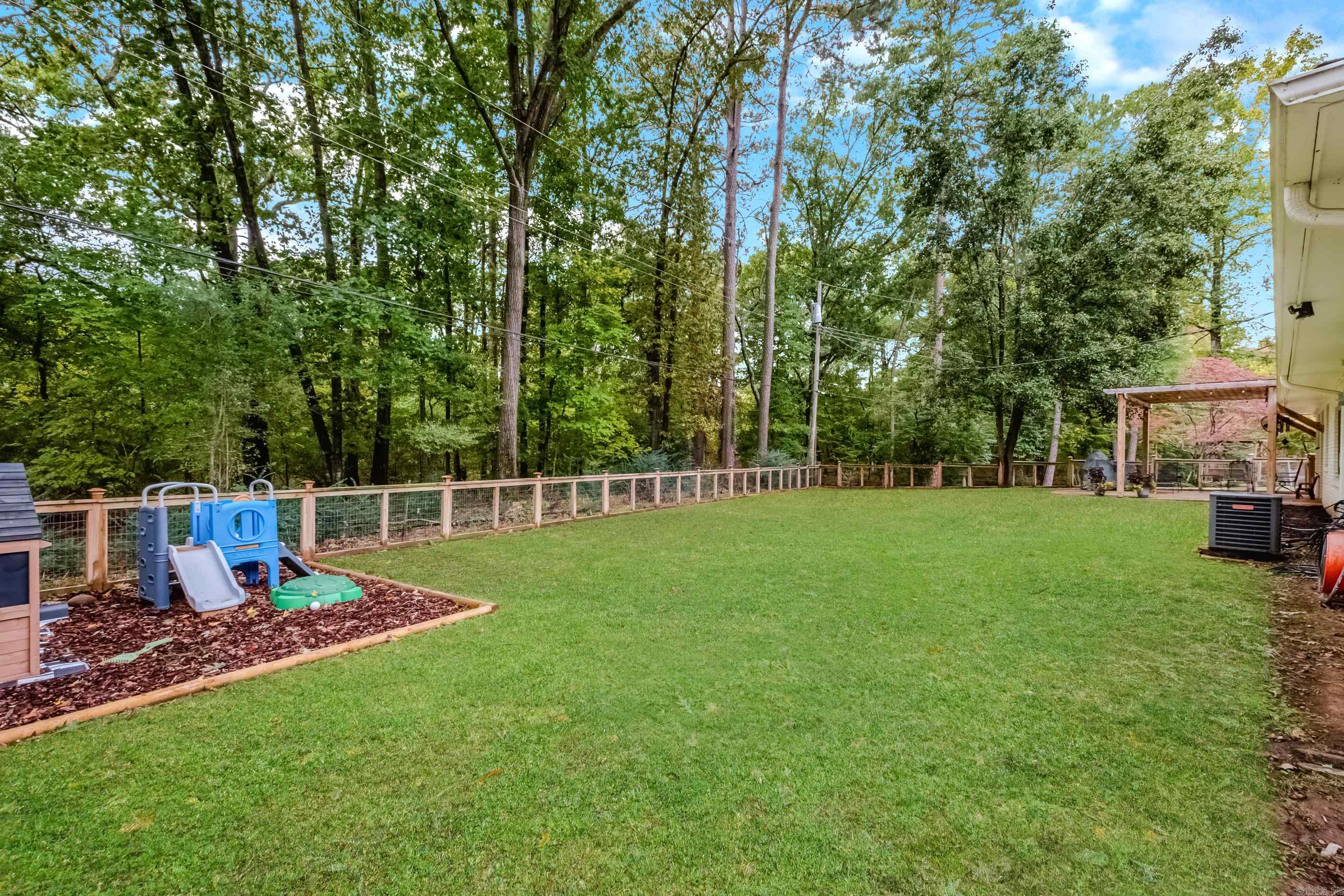 LEAWOOD HEIGHTS - Residential