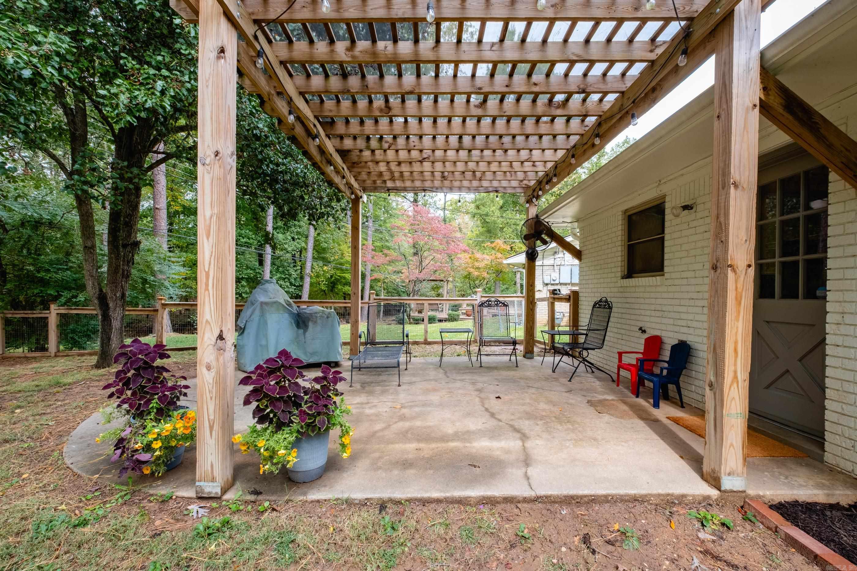 LEAWOOD HEIGHTS - Residential