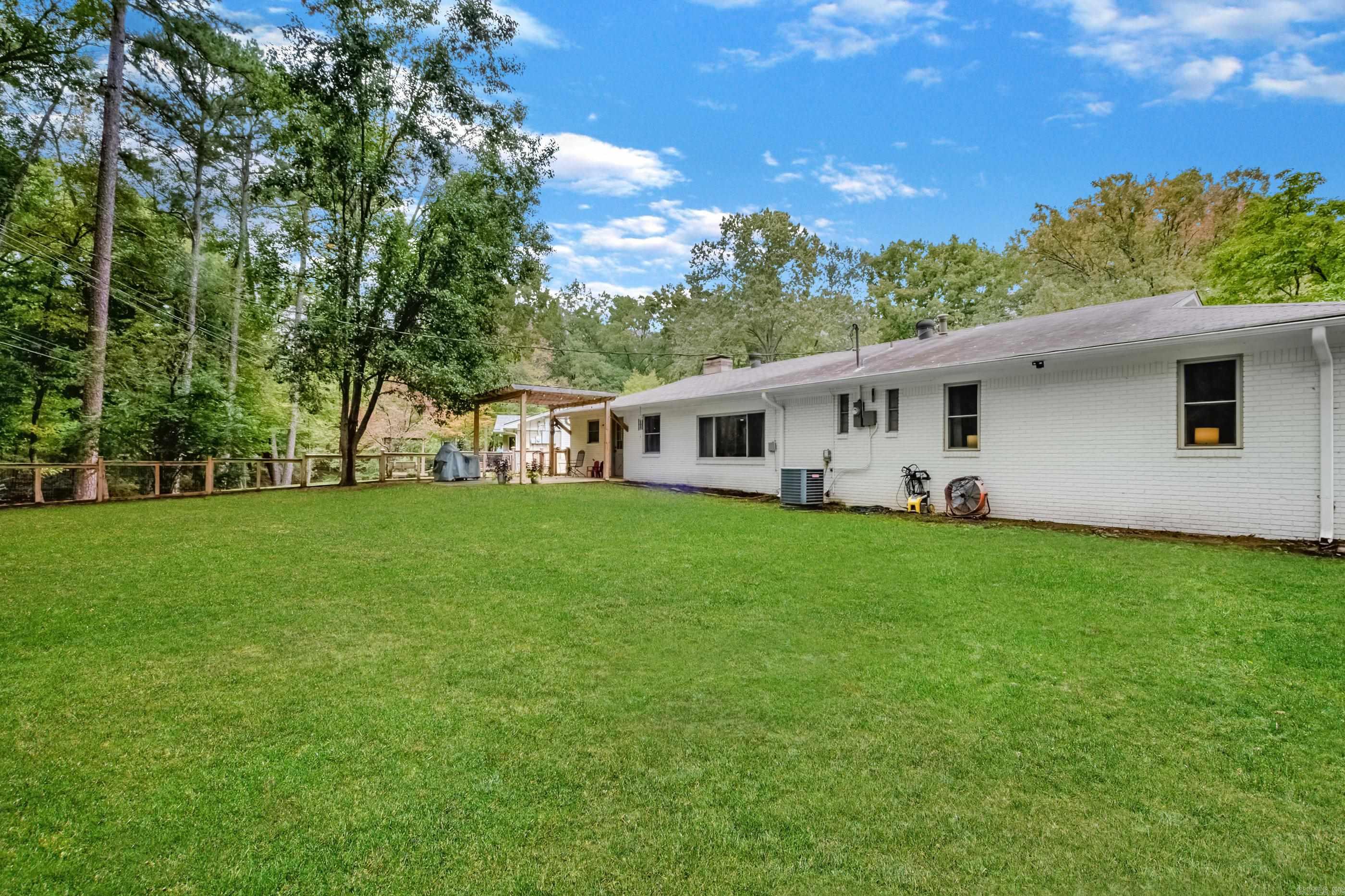 LEAWOOD HEIGHTS - Residential