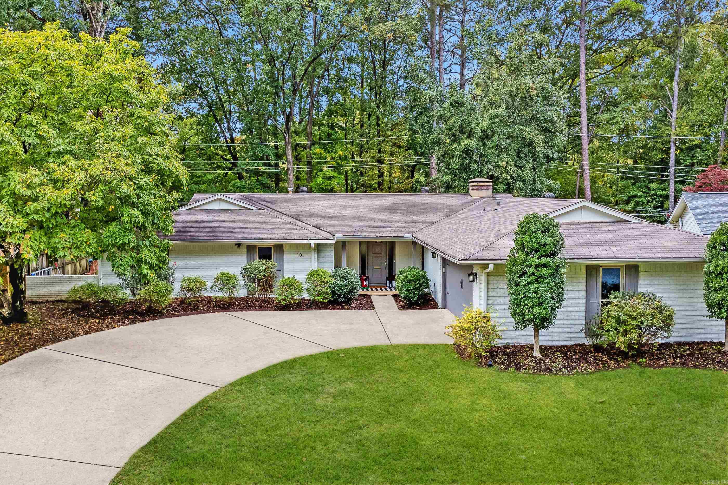 LEAWOOD HEIGHTS - Residential