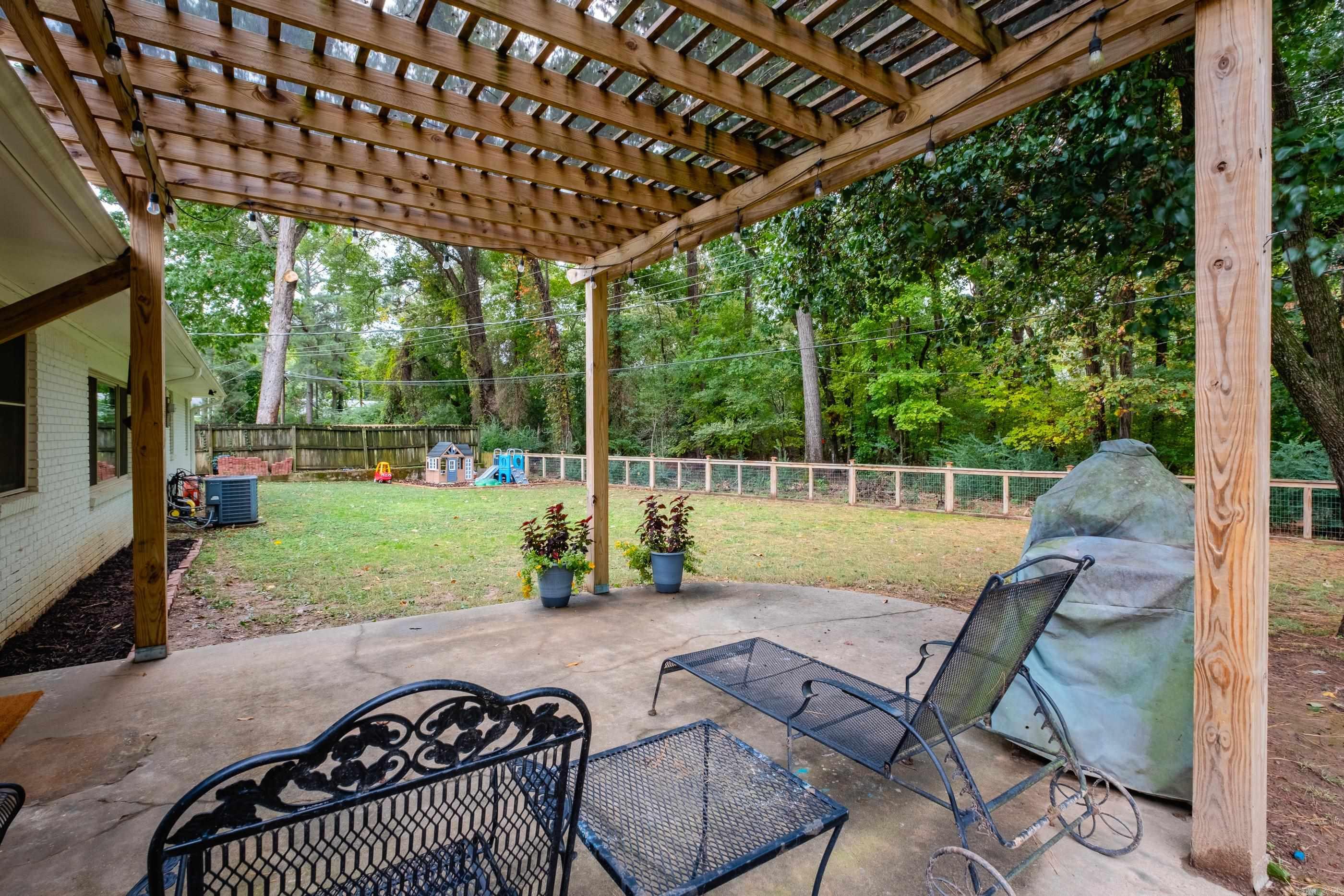 LEAWOOD HEIGHTS - Residential