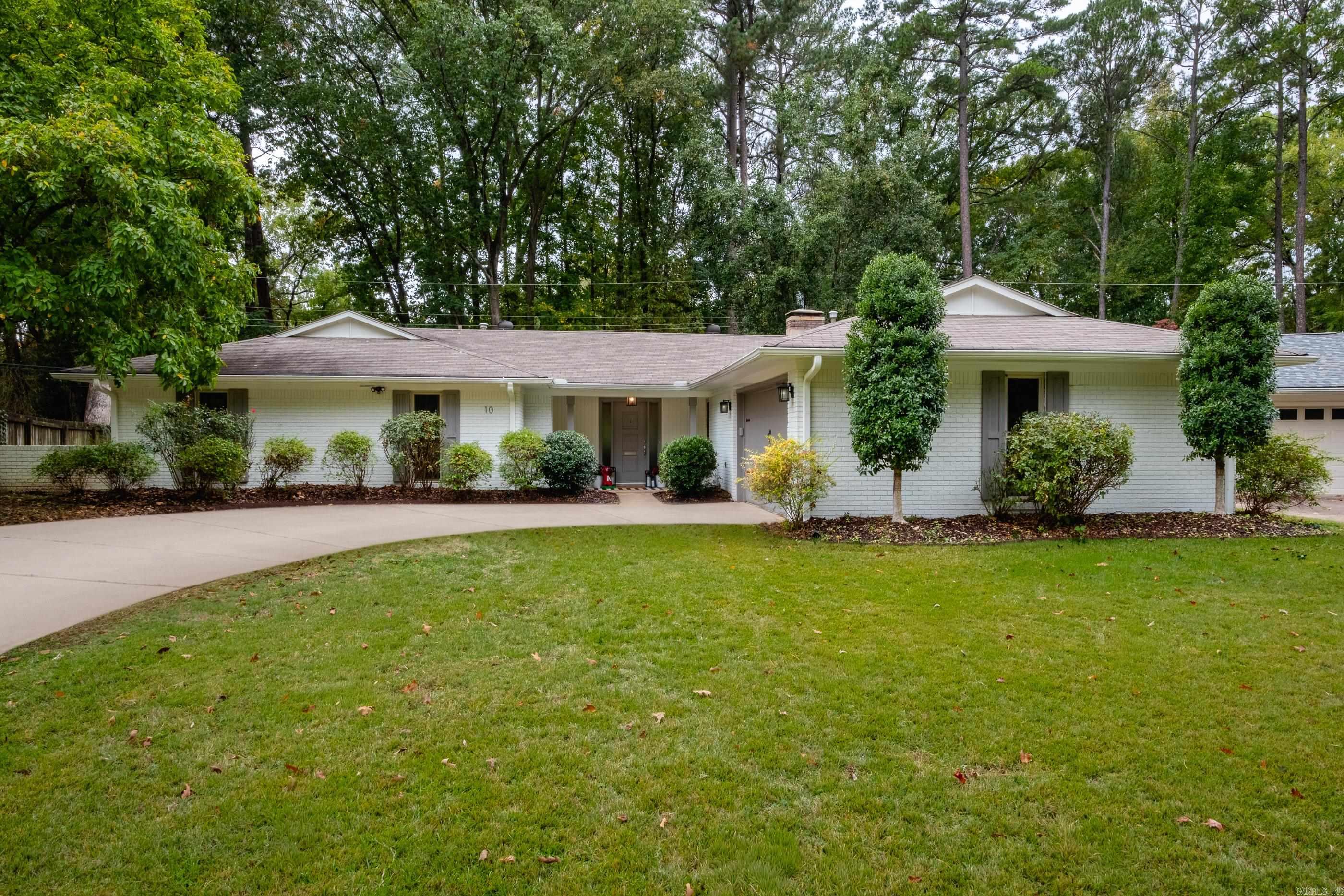 LEAWOOD HEIGHTS - Residential