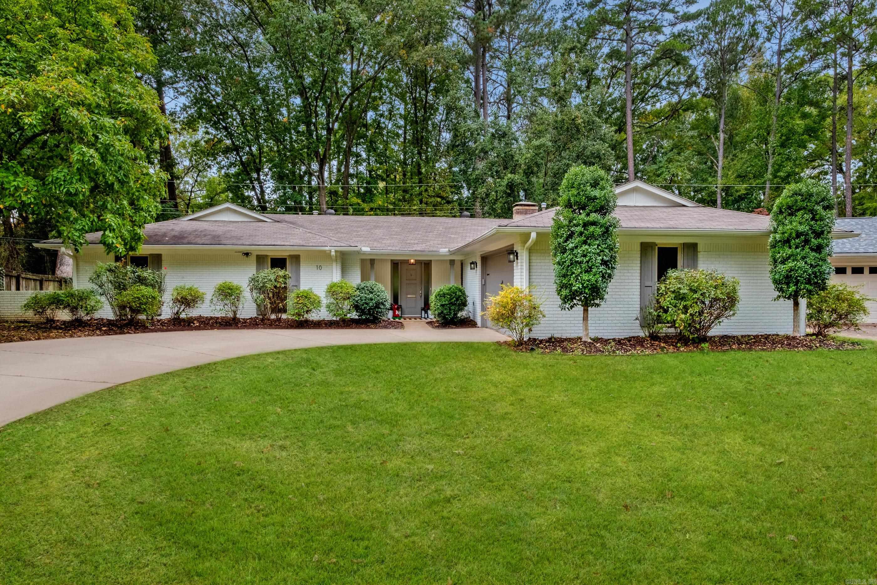 LEAWOOD HEIGHTS - Residential