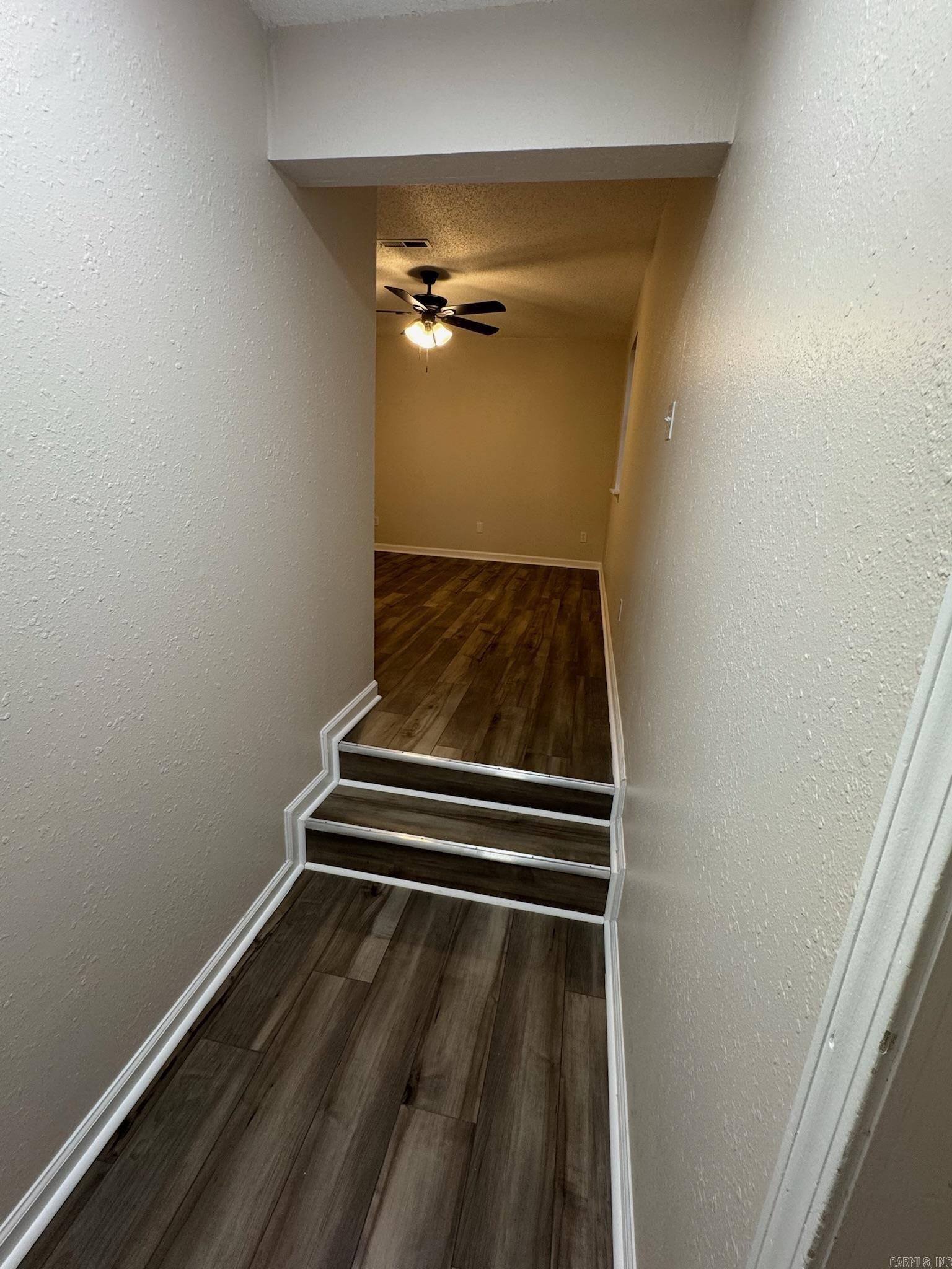 SINGLETON RIDGE - Residential