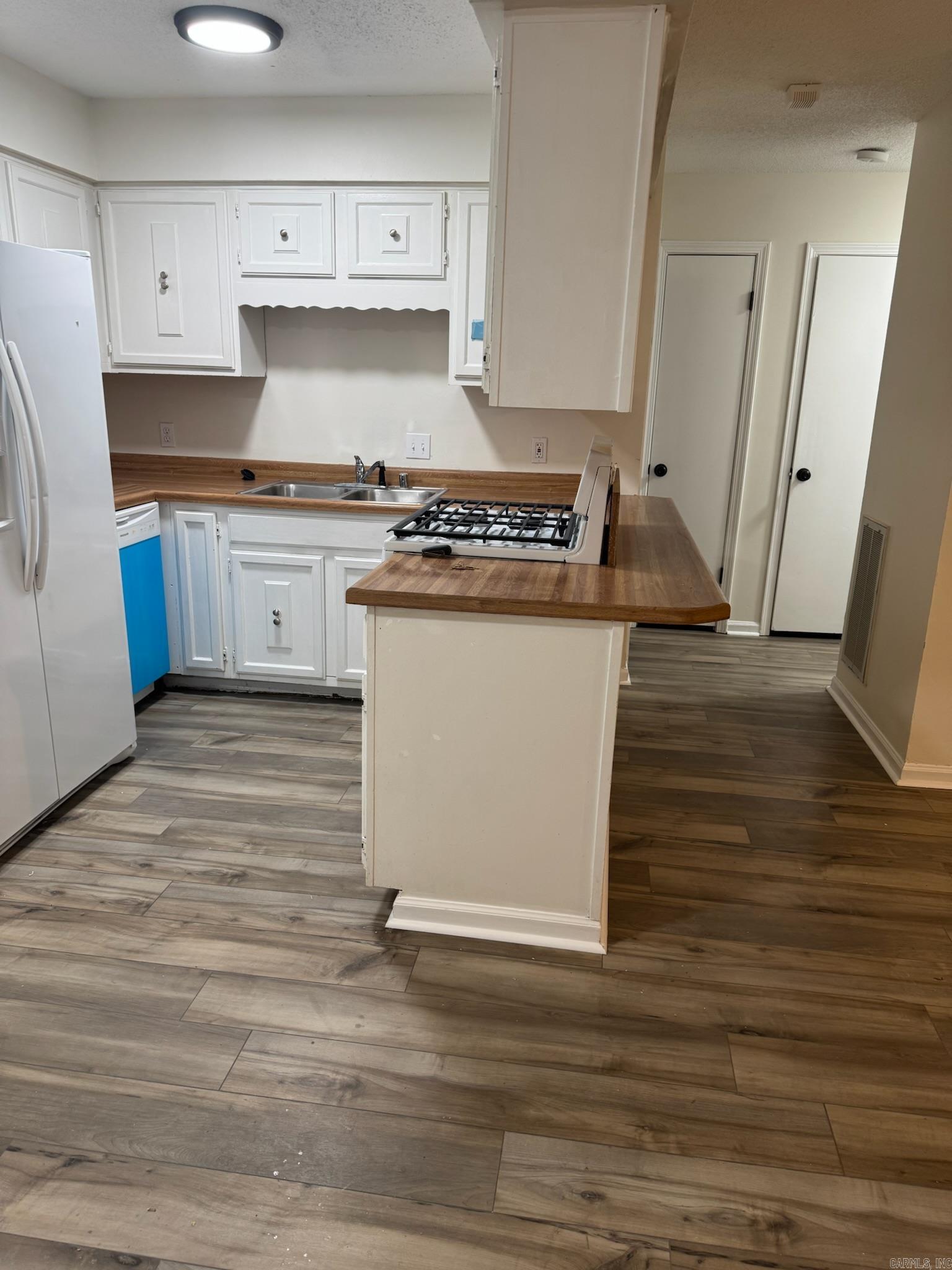 SINGLETON RIDGE - Residential