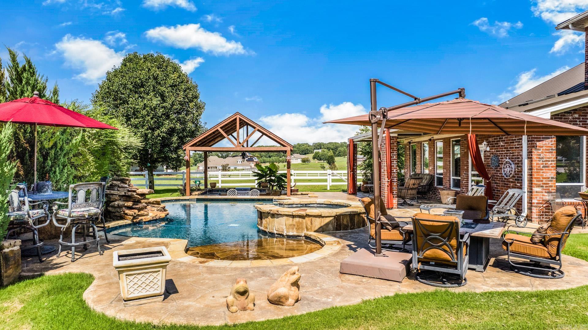 RIVER RANCH - Residential