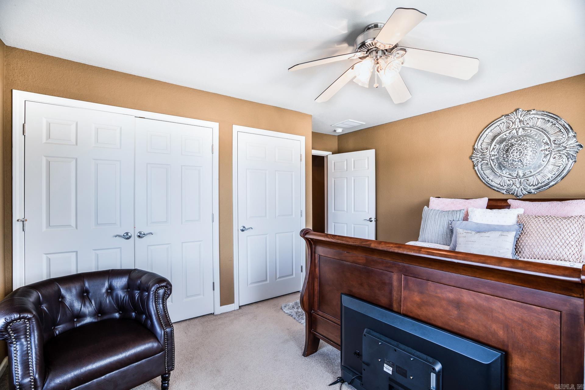 RIVER RANCH - Residential