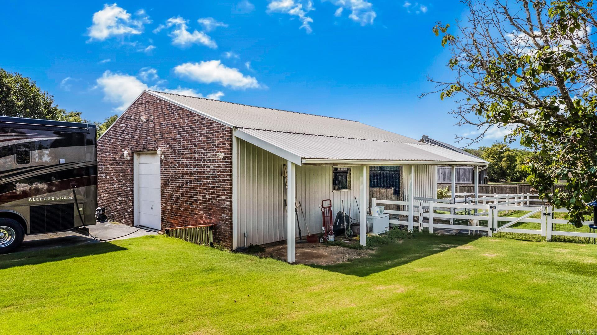 RIVER RANCH - Residential