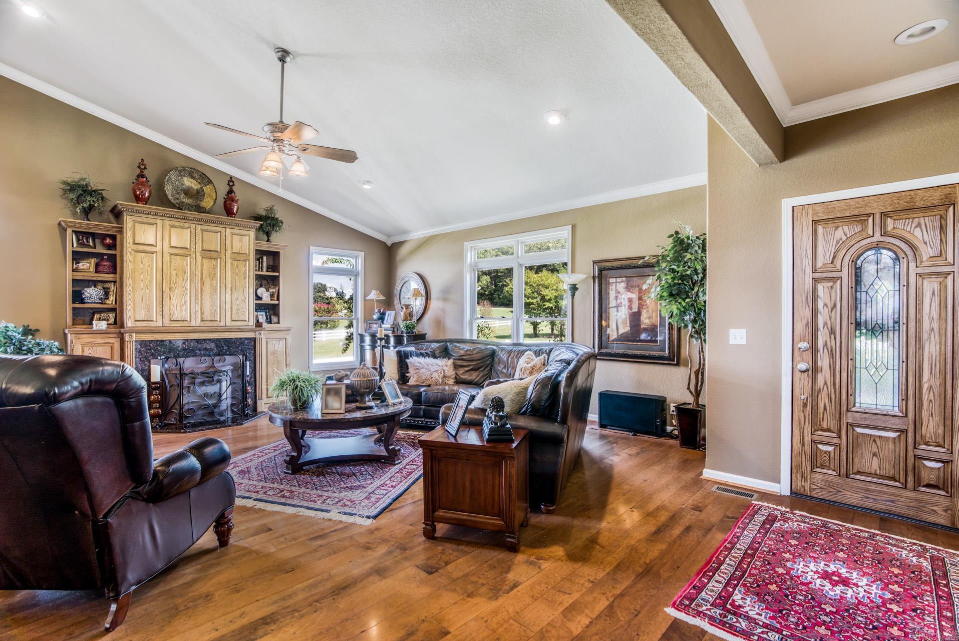 RIVER RANCH - Residential