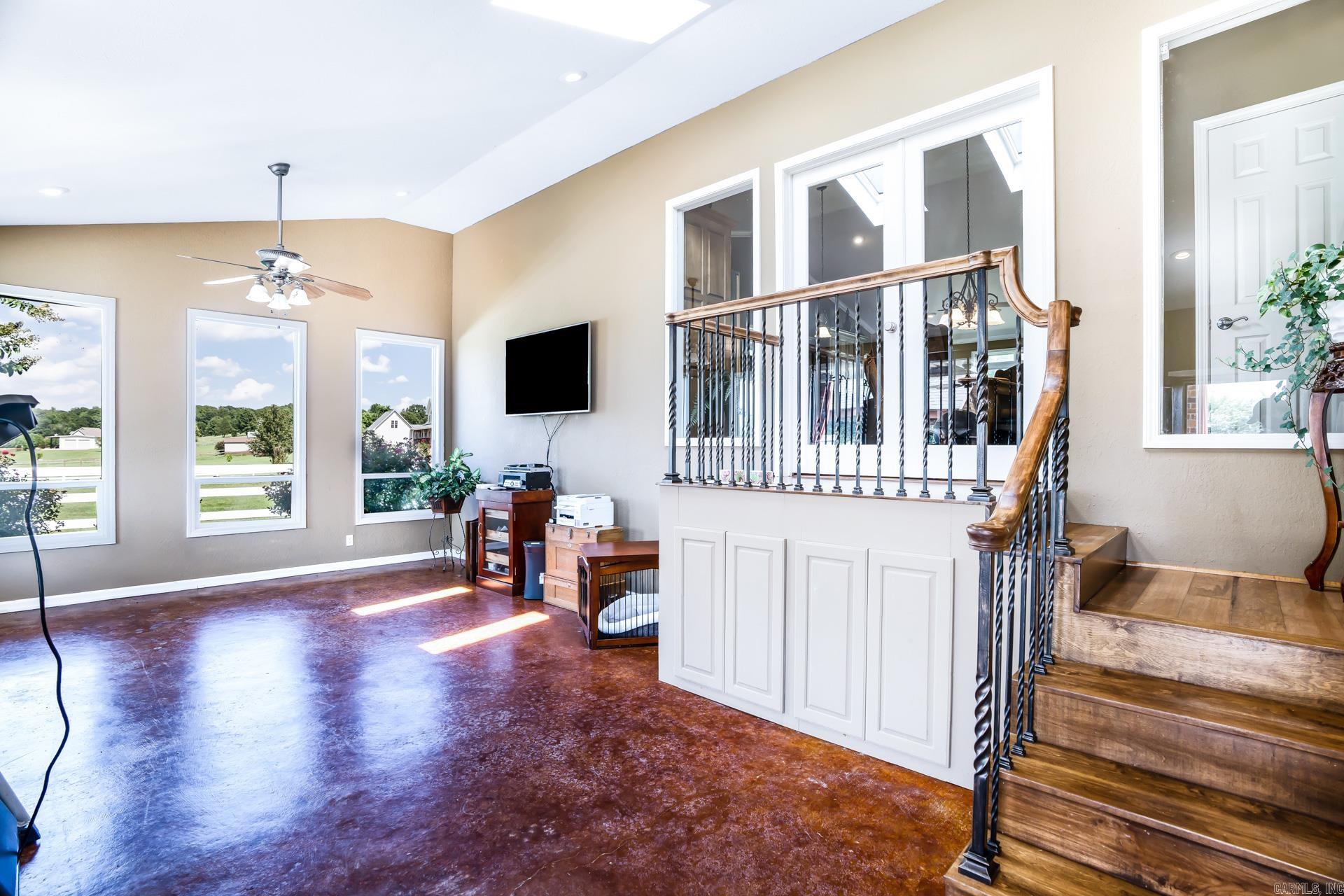 RIVER RANCH - Residential