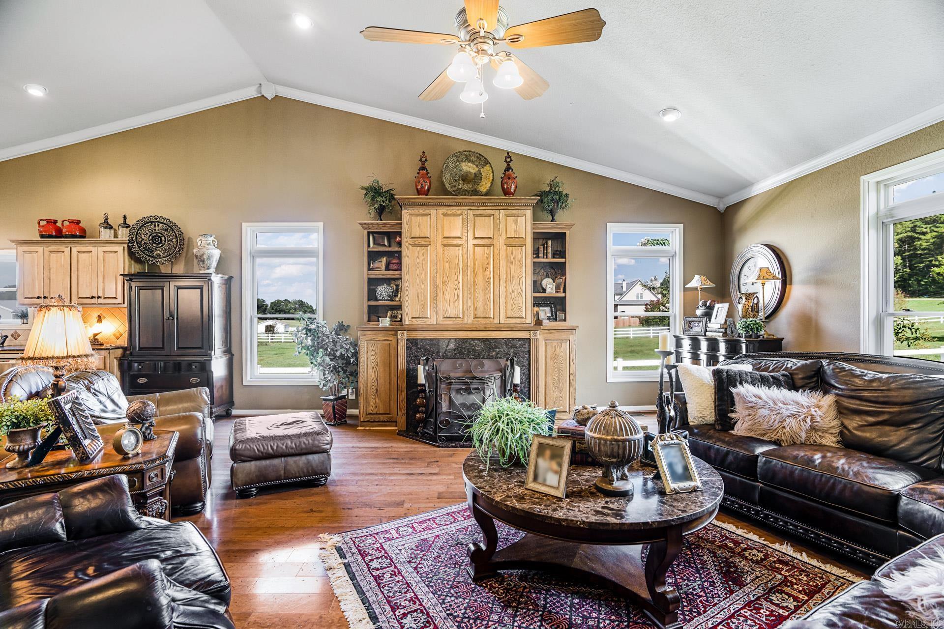 RIVER RANCH - Residential