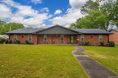 Photo of 3508 Sevier Dr. Dr, North Little Rock, AR 72116 (MLS # 26016923)