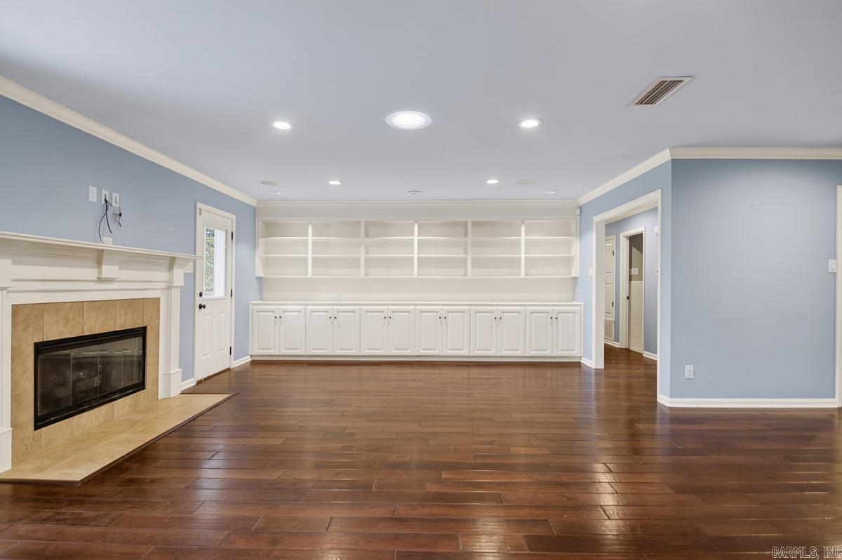 LAKEWOOD - Residential