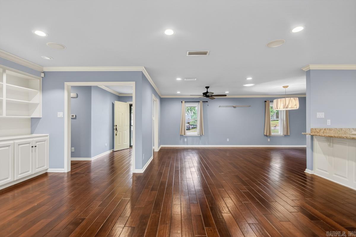 LAKEWOOD - Residential