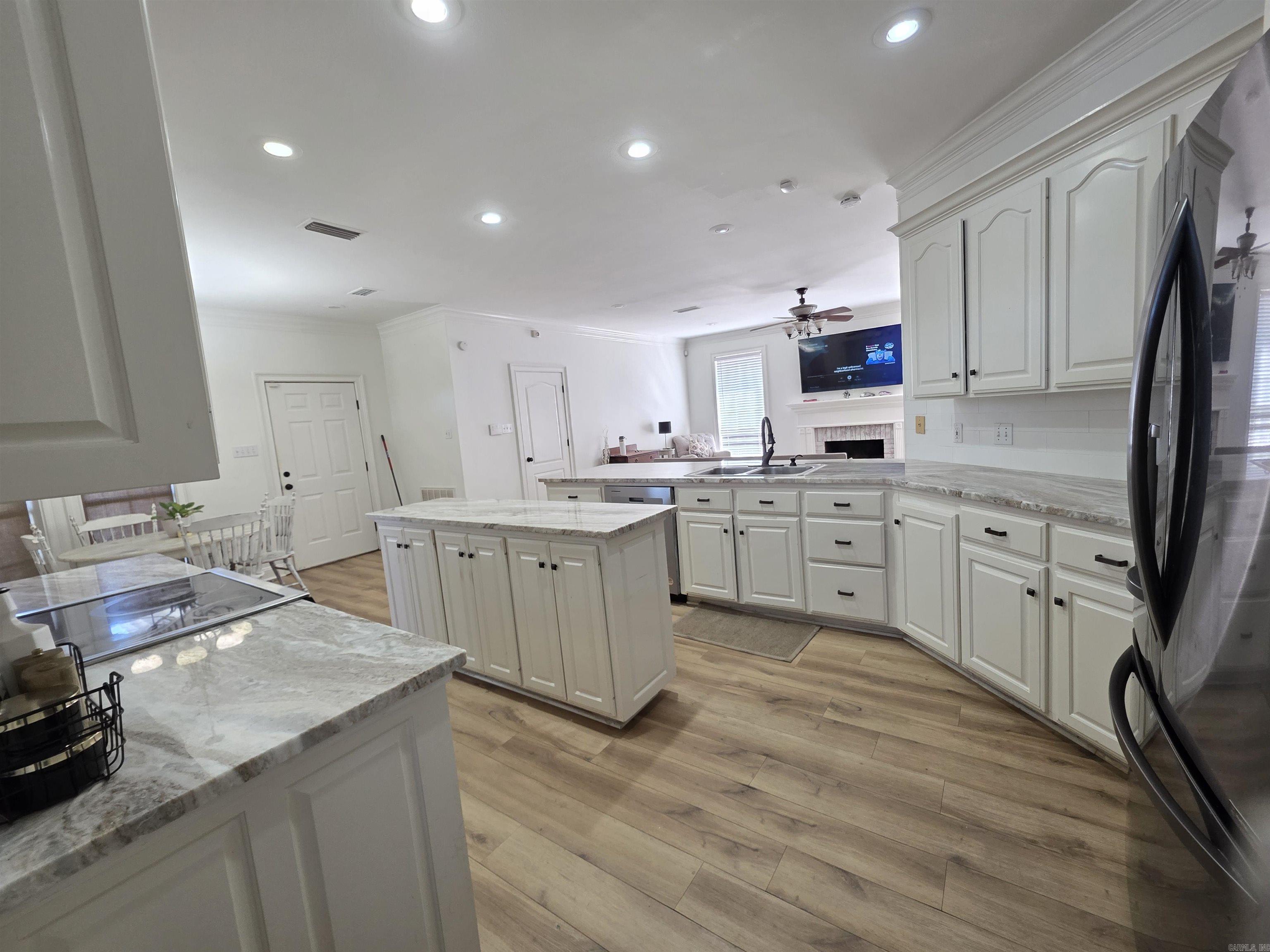 ST CHARLES PLACE - Residential