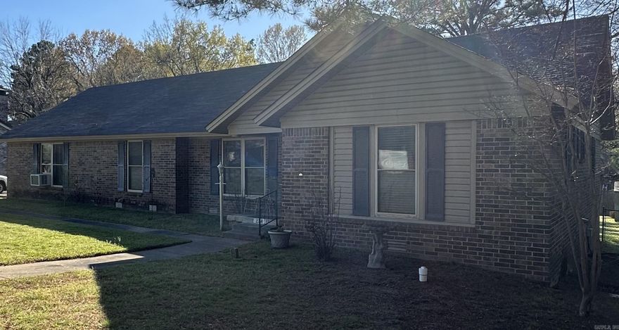 Don't Miss out on this Beautiful 3 Bedroom 2 Bath brick home on the West side of Russellville. This home offers a spacious kitchen, two living areas for entertaining all the family and friends and a large backyard for all the outdoor activities. Enjoy your morning coffee on the fully enclosed back deck. Great opportunity for a move in ready home!