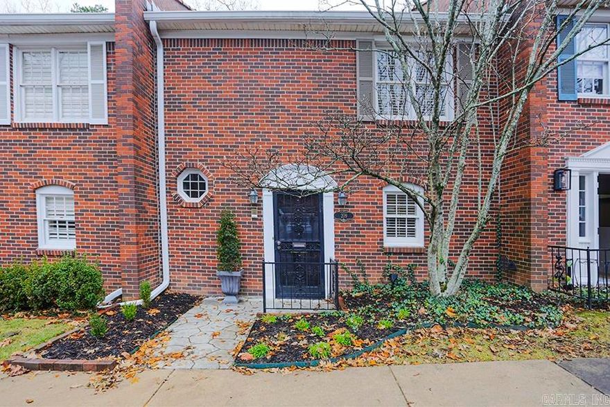 Wonderful two story condo, centrally located, with a beautiful green space area that  backs up to Pleasant Valley Drive. This condo has new laminate floors throughout!! Neutral paint, plantation shutters, wood blinds and lots of natural light!  A must to see!!!