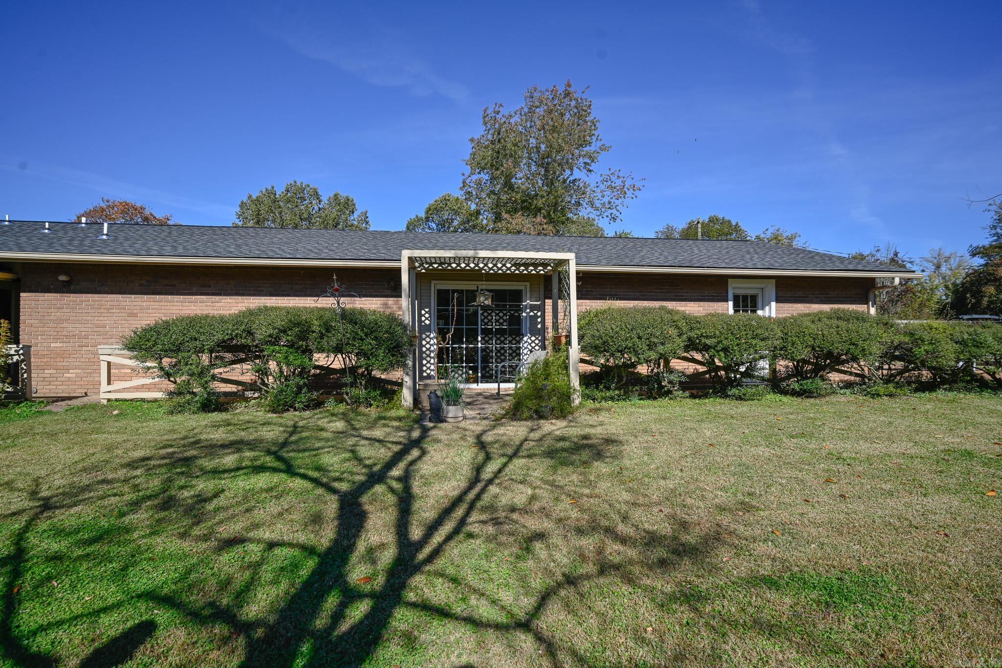 Riales - Residential