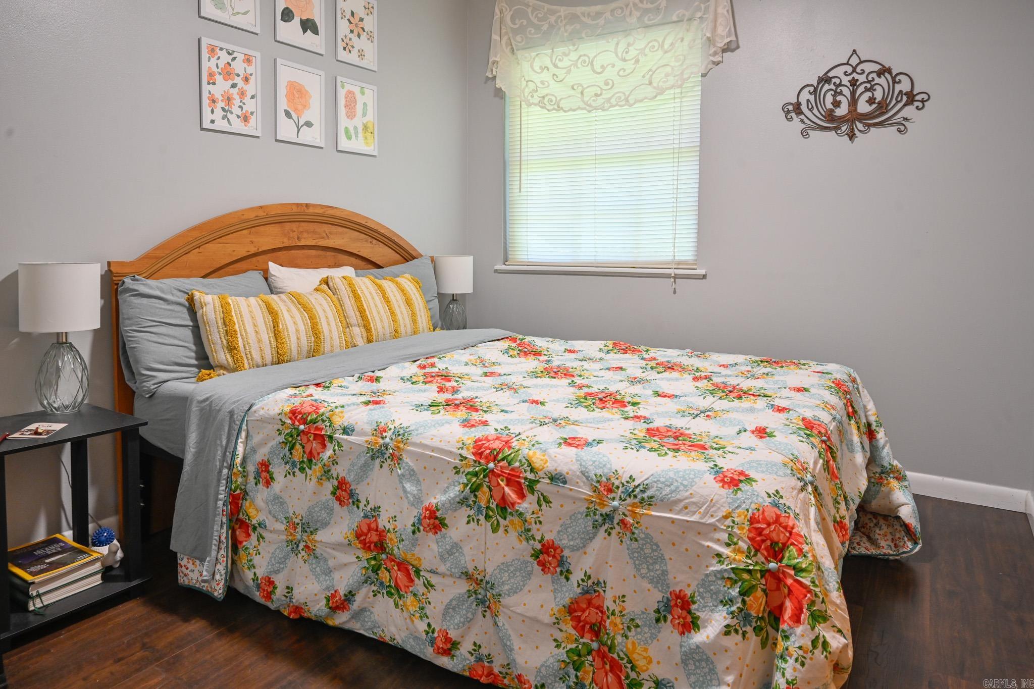 Riales - Residential