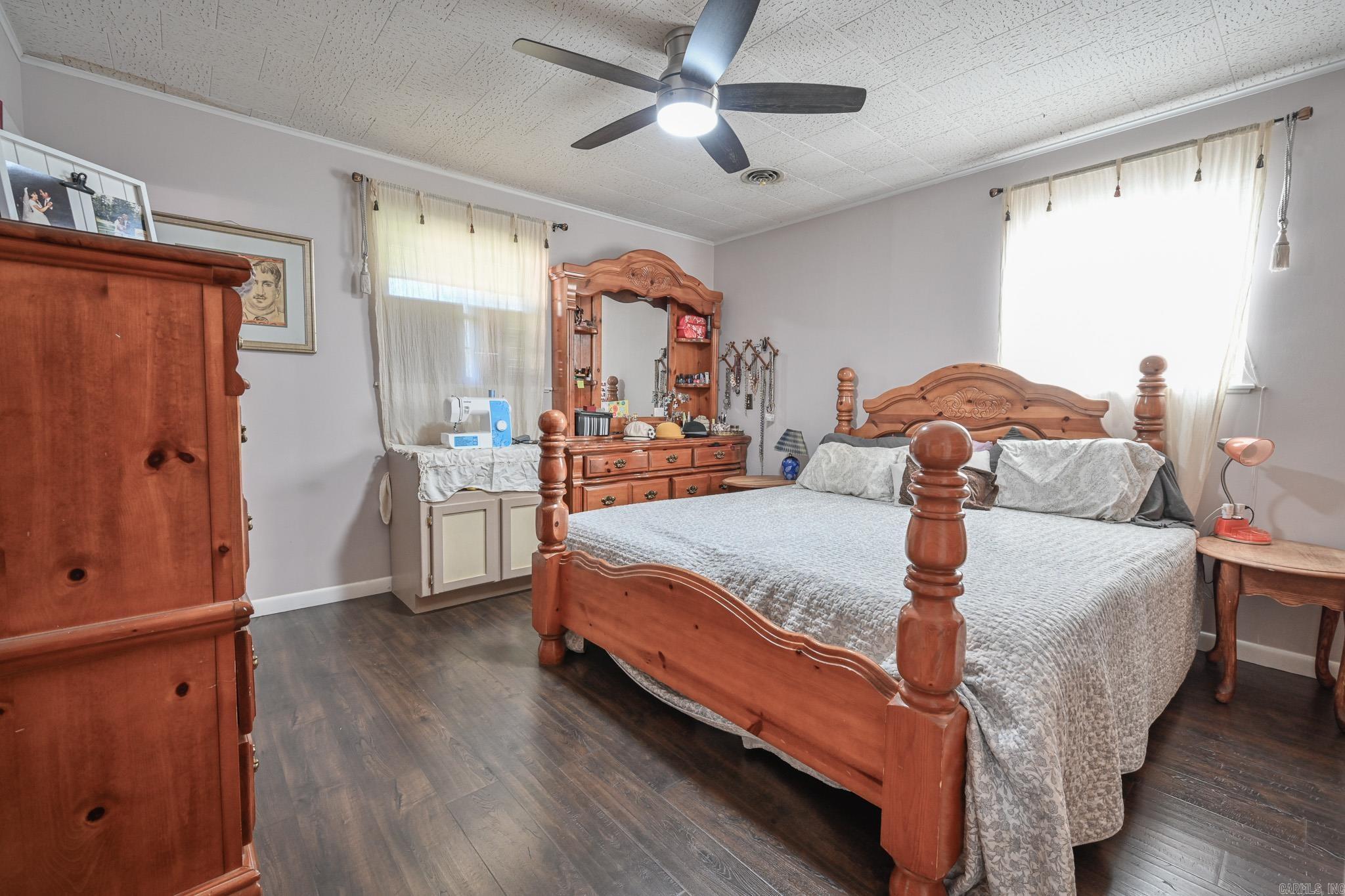 Riales - Residential