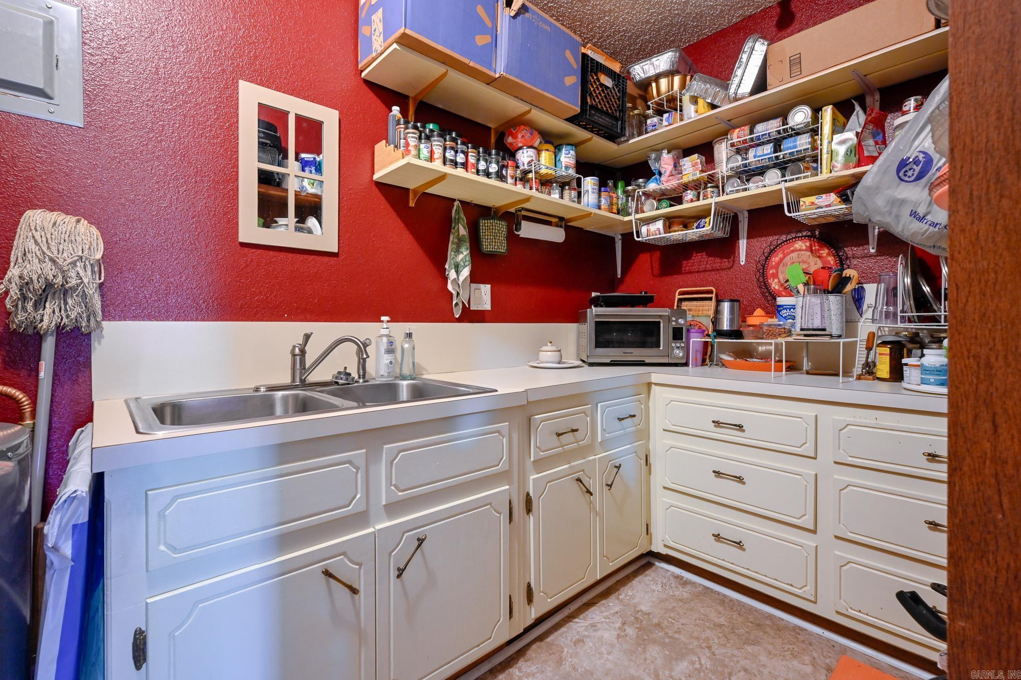 Riales - Residential